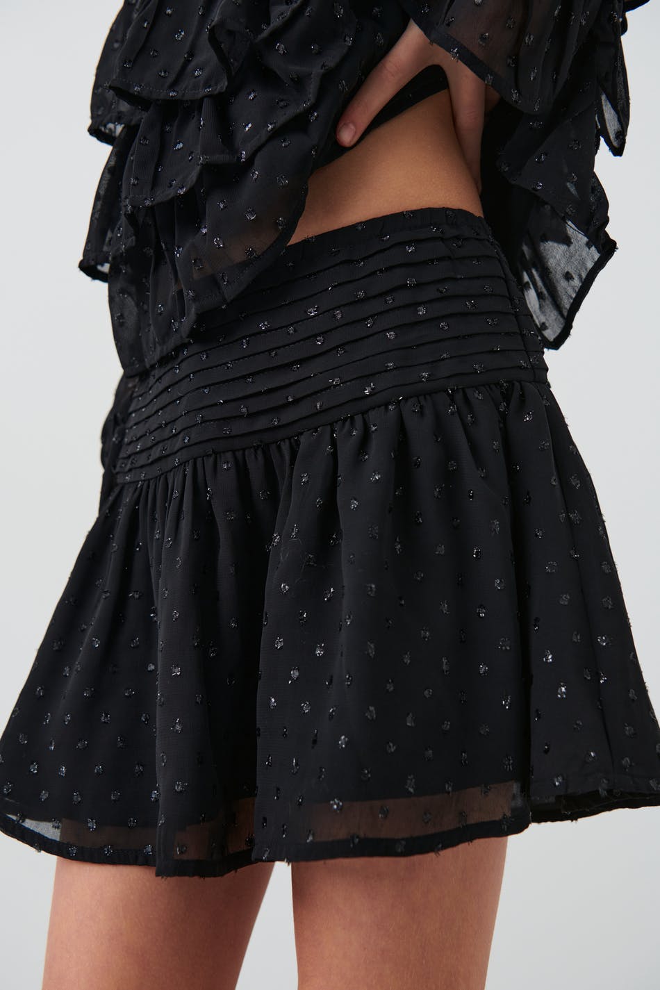 Y low waist skirt