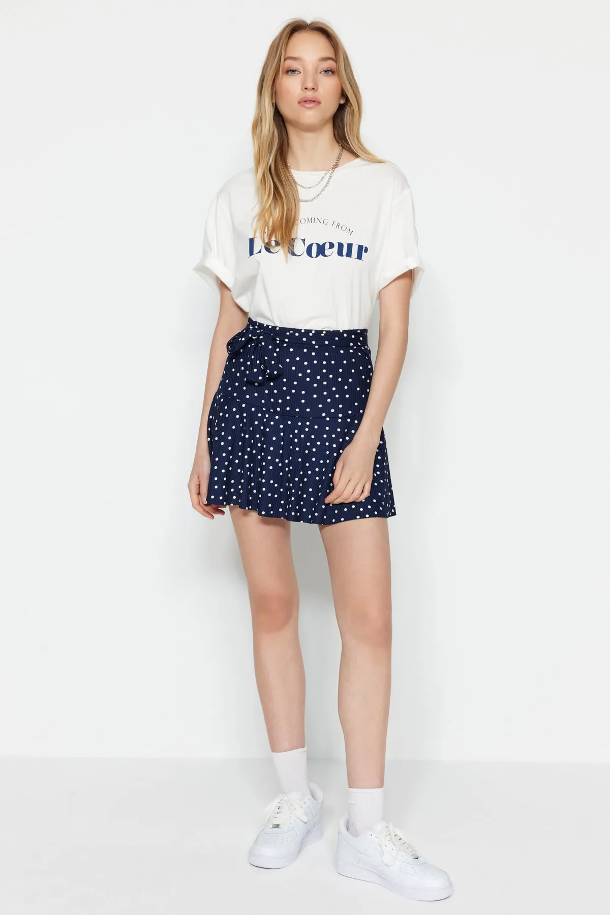 Trendyol Collection  Shorts - Dunkelblau - Mittlerer Bund