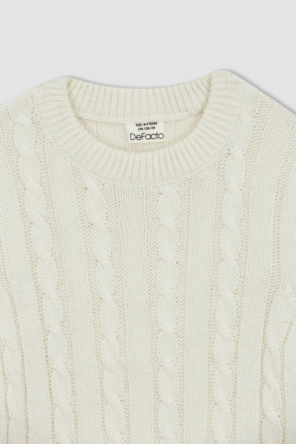DeFacto  Strickpullover für Jungen mit normaler Passform und Rundhalsausschnitt