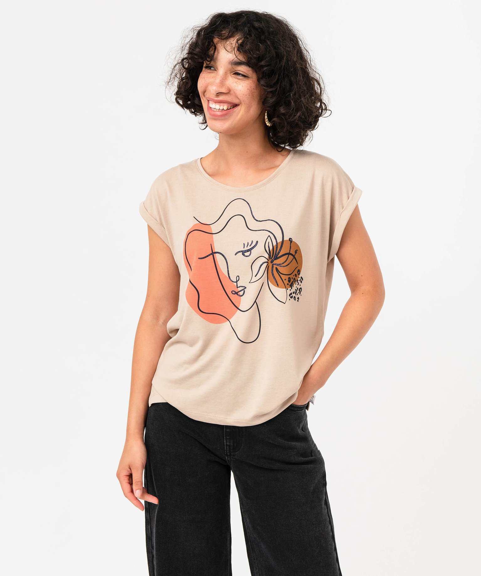 Tee-shirt à manches courtes avec motif fleuri femme beige | GEMO