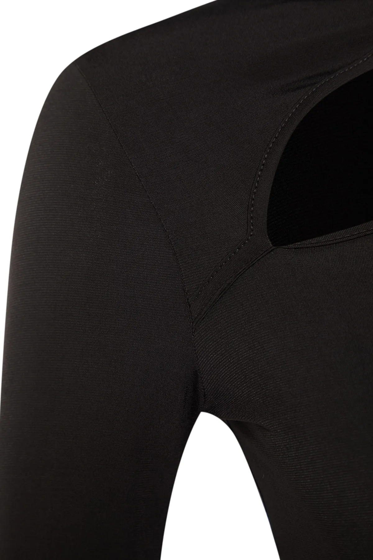 Trendyol Collection  Schwarze gestrickte Bluse mit Fenster-/Ausschnittdetails TPRAW23BZ00031