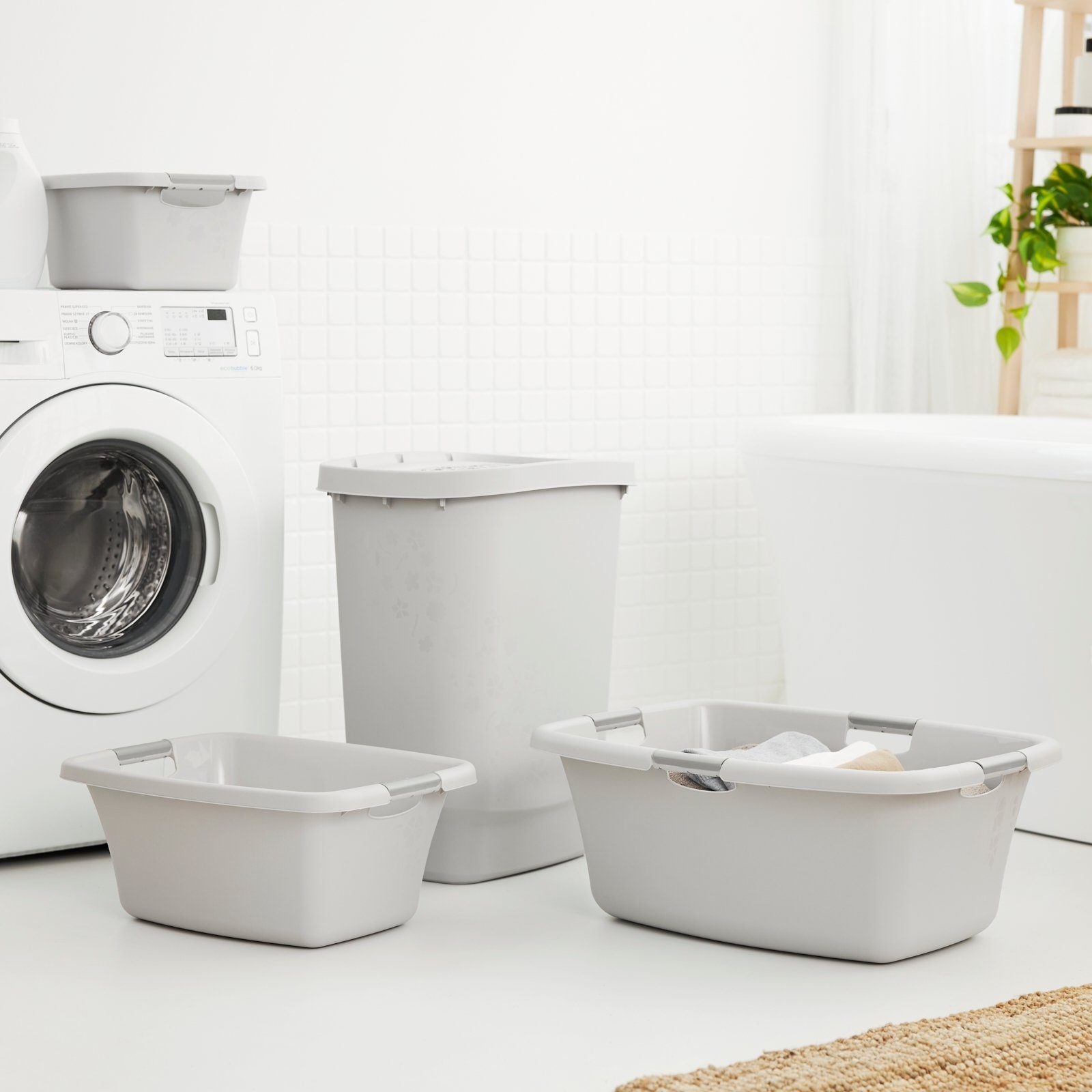 ROTHO Wäschekorb Flowers Wäschewanne 50l mit 4 Griffen, Kunststoff (PP) BPA-frei, Belüftungslöcher in Blumenform ermöglichen Luftzirkulation innerhalb des Wäschesammlers