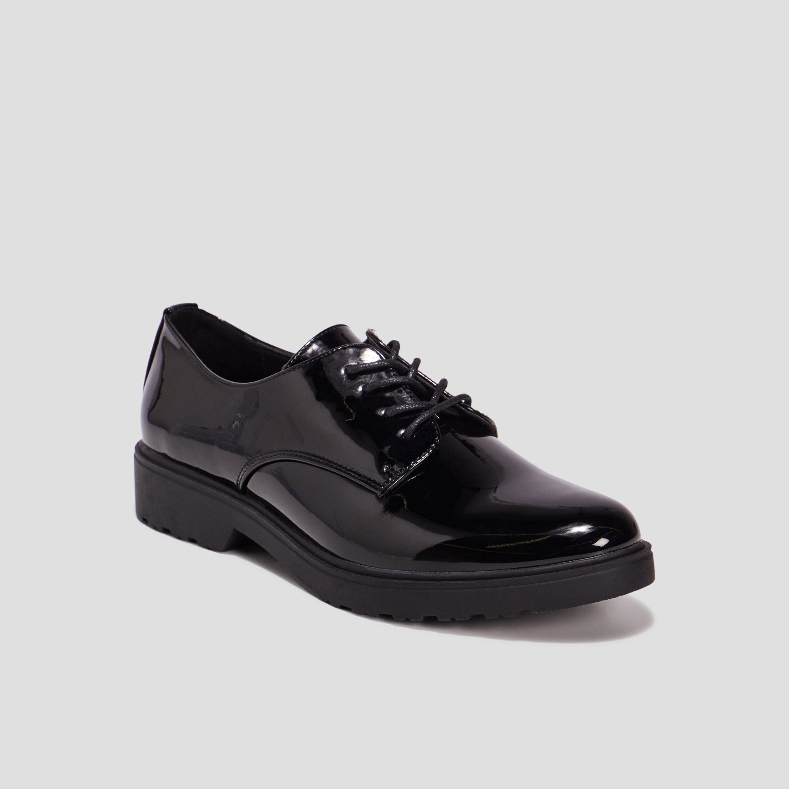 Derbies à lacets vernies Liberto noir femme | La Halle