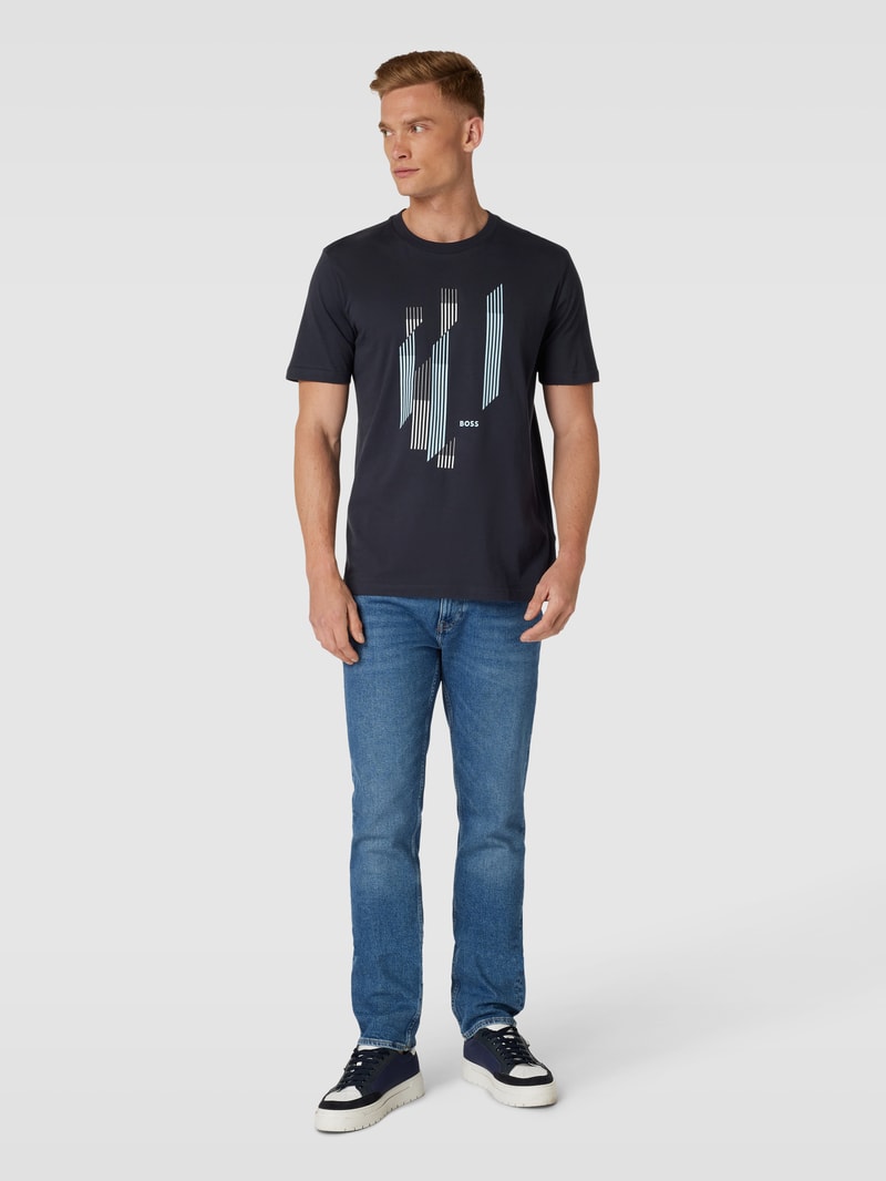 T-Shirt aus Baumwolle mit Label-Detail in dunkelblau