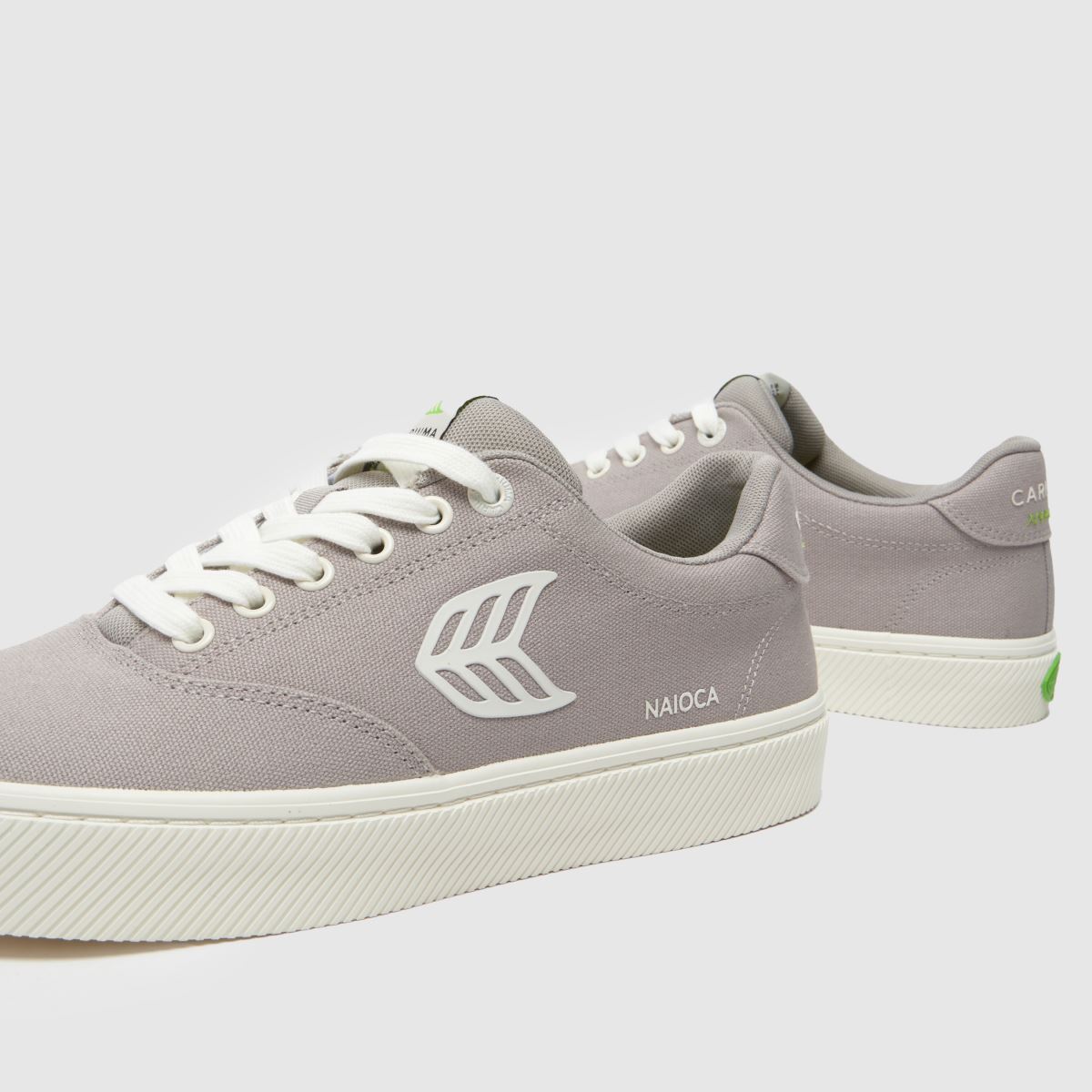 CARIUMA – Naioca-sneakers i grått