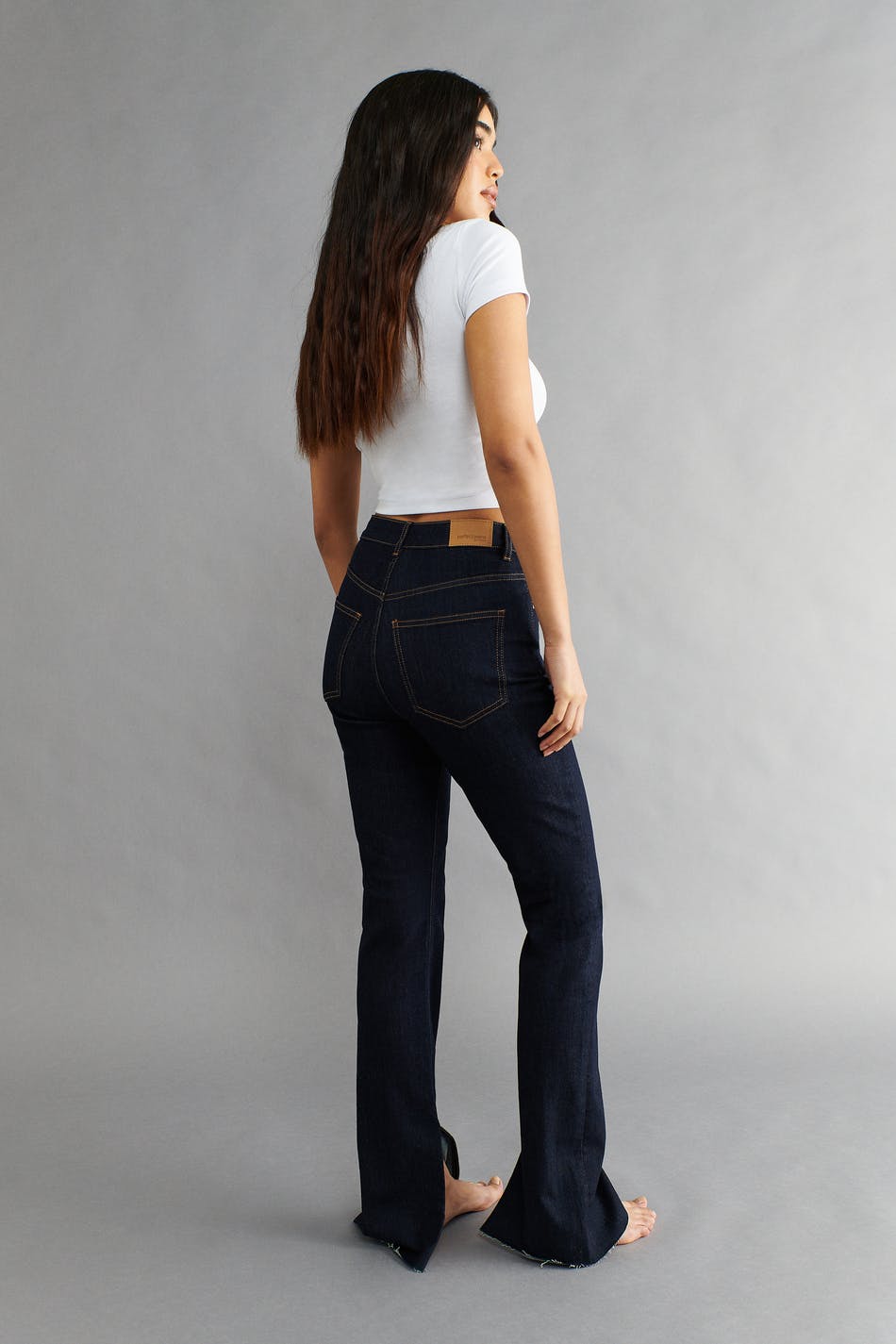 High waist slit jeans