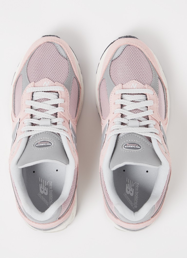 New Balance 2002R -verkkokankaiset lenkkarit mokkanahkaisilla yksityiskohdilla