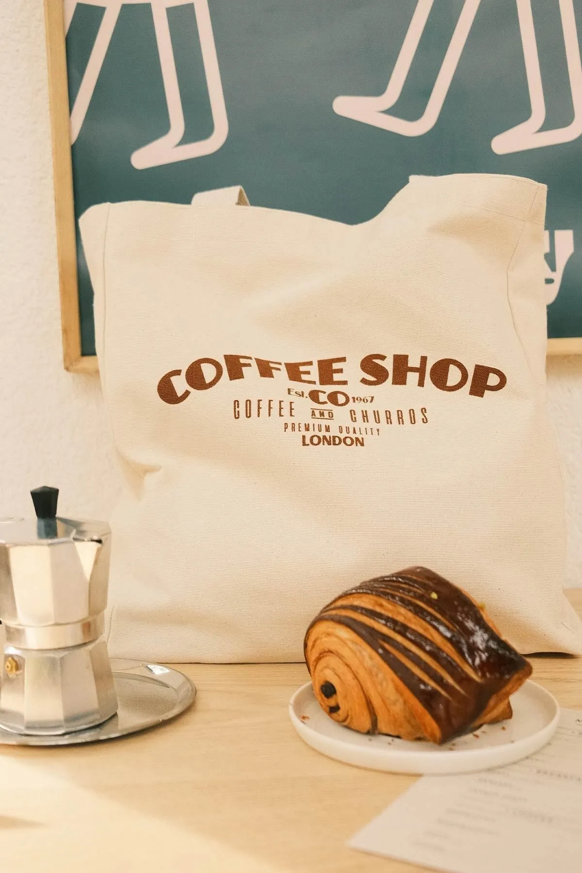 Manuka  BEDRUCKTE GÄSTE STOFFTASCHE COFFEE SHOP-BRAUN