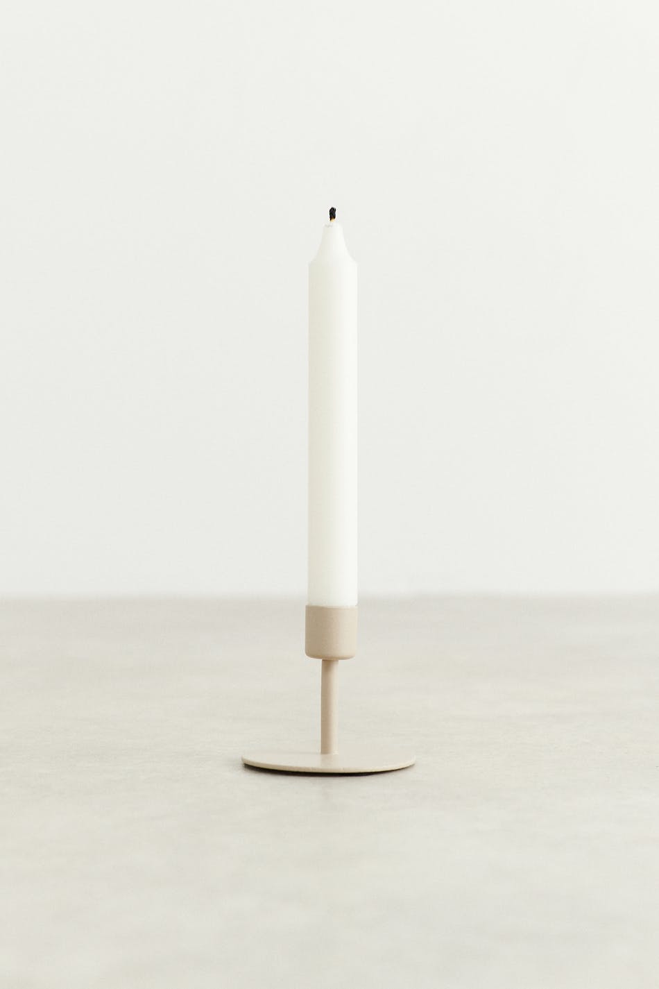 Metal midi candle holder