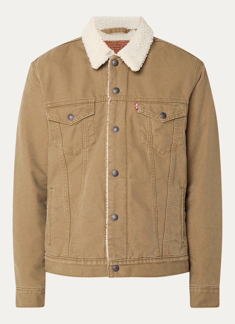 Jachetă din denim Levi's type 3 cu căptușeală din sherpa și fleece.
