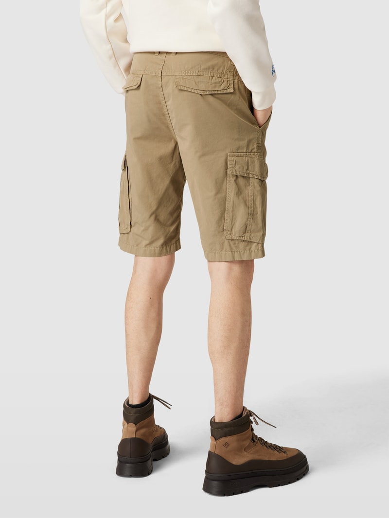 Shorts mit Cargotaschen in beige
