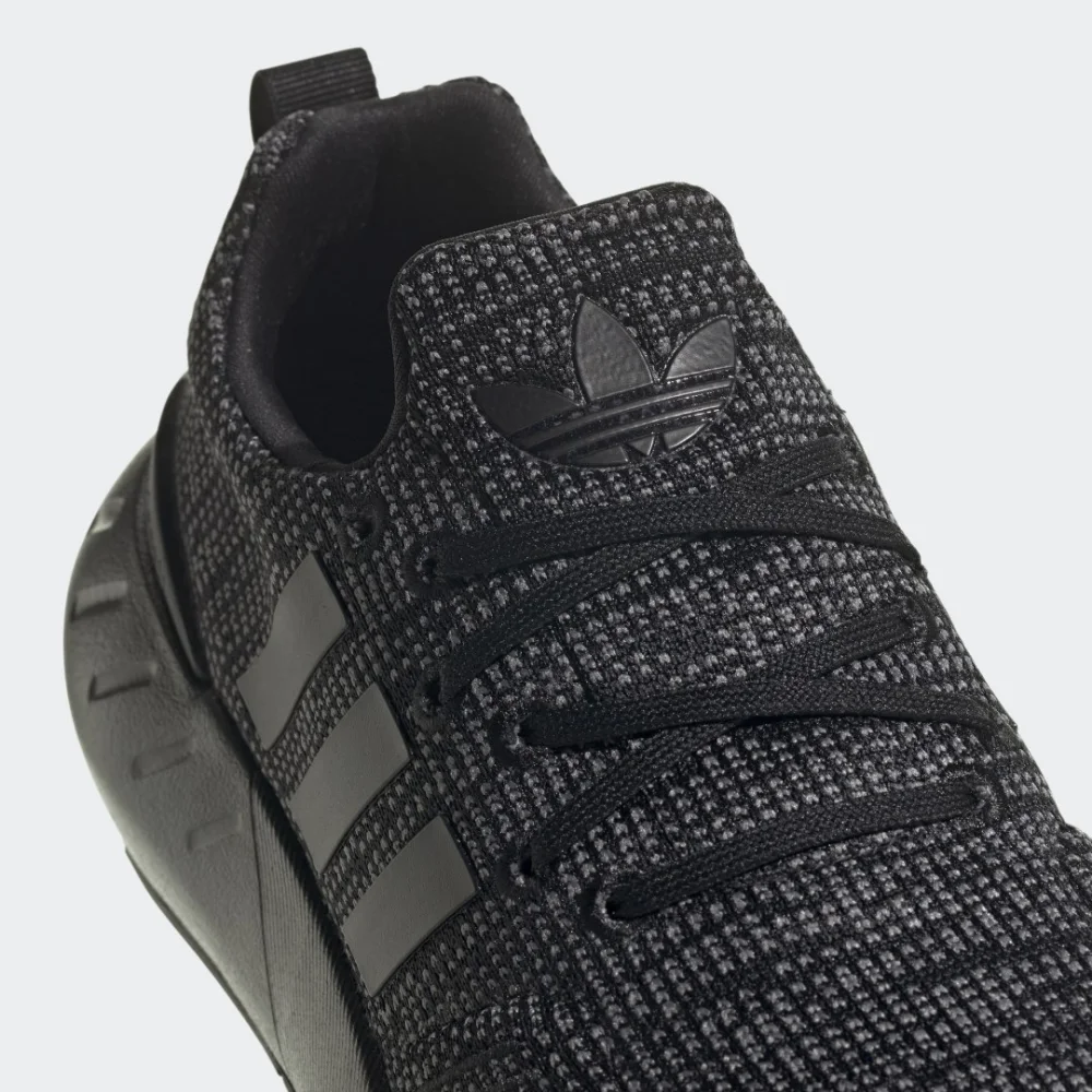 adidas Swift Run 22 GW8166 / schwarz