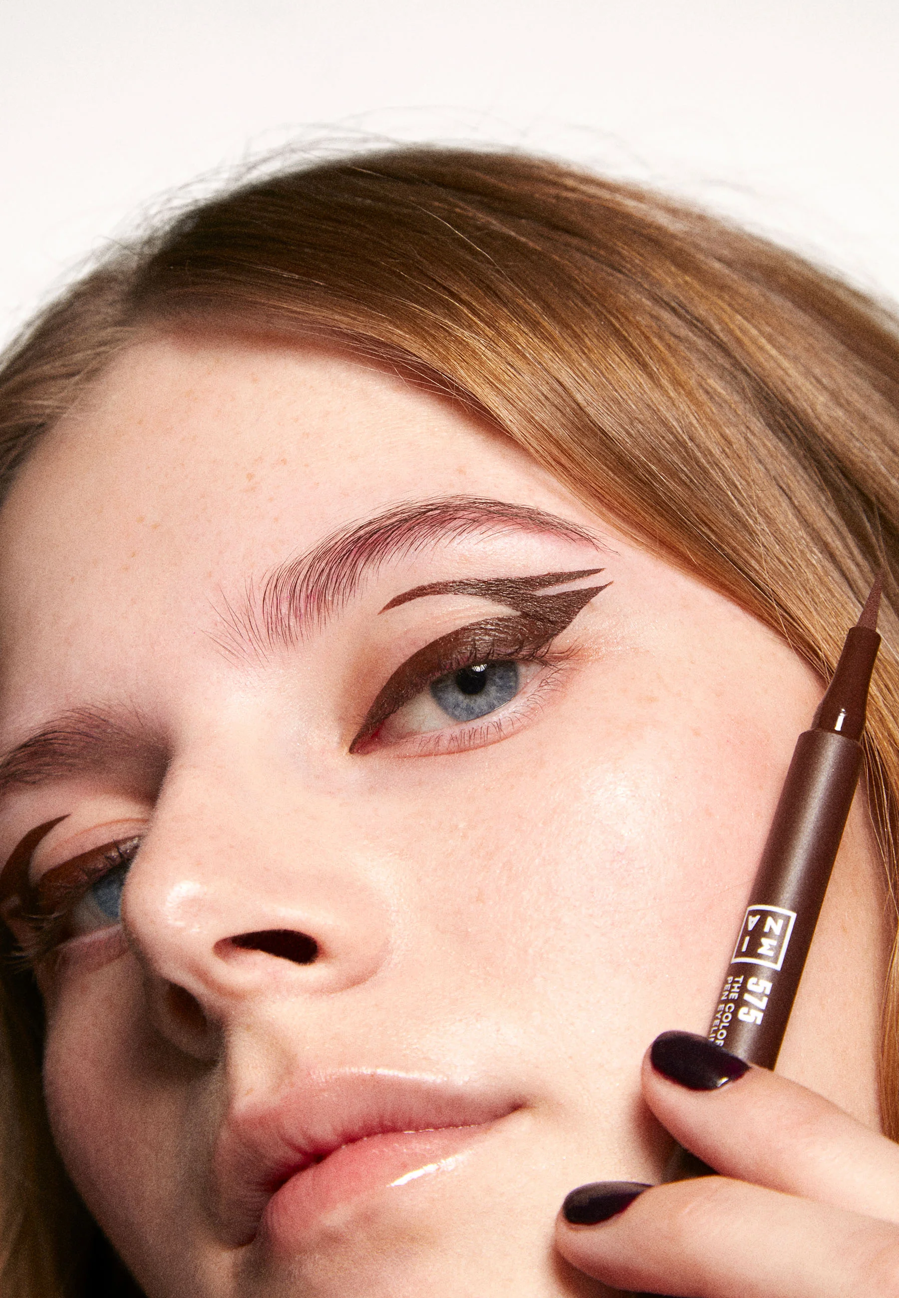 3ina THE COLOR PEN EYELINER - Delineador de ojos