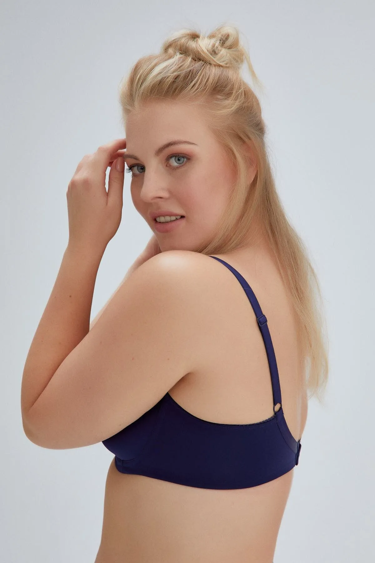 Dagi  Marineblauer Jessica-Cupping-BH