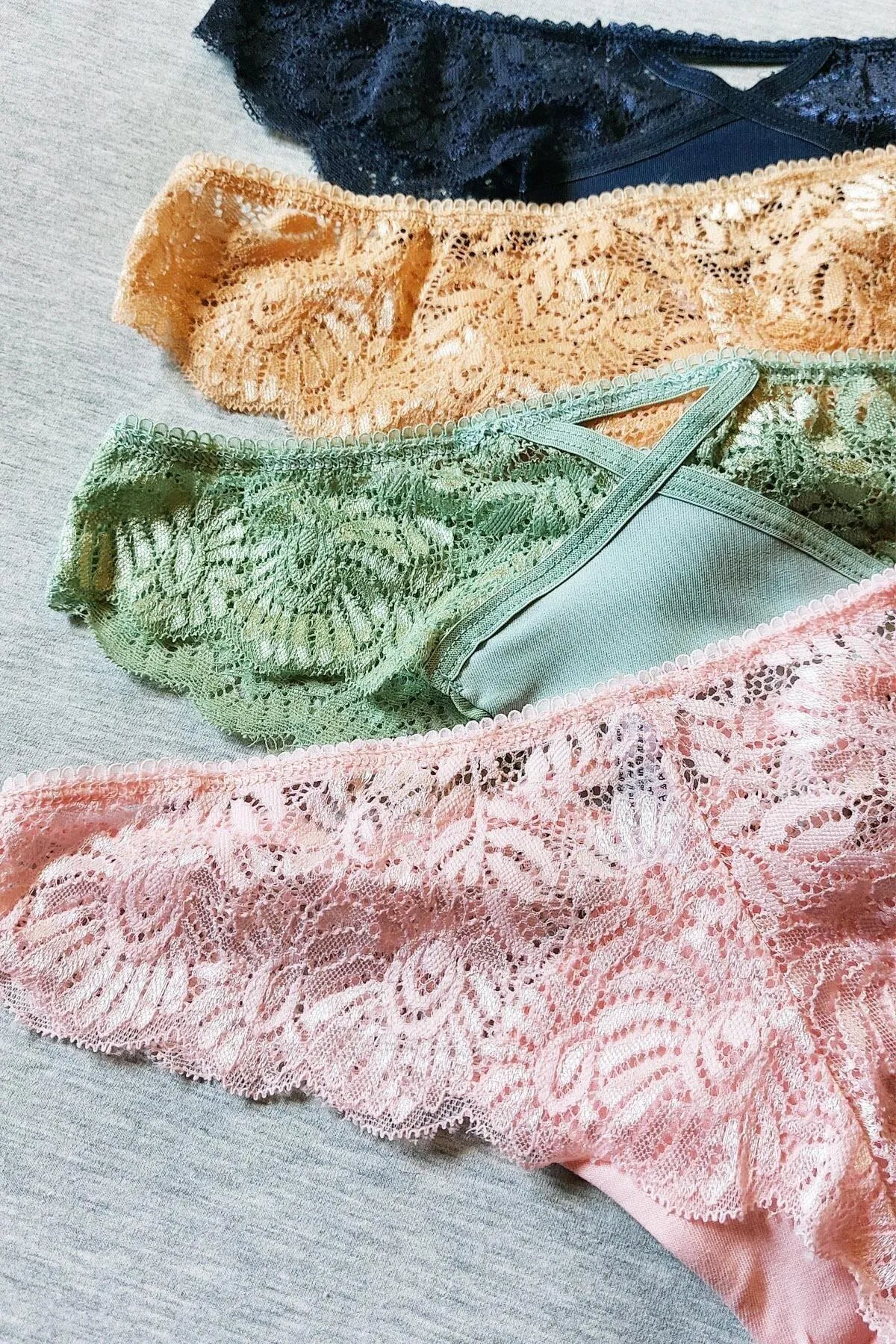 Sensu  5-teiliges brasilianisches Slip-Set mit Spitzendetail für Damen – KTS4001