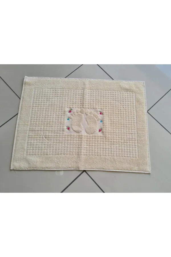 Çeyiz Diyarı  Güldestan besticktes Fußhandtuch, Creme