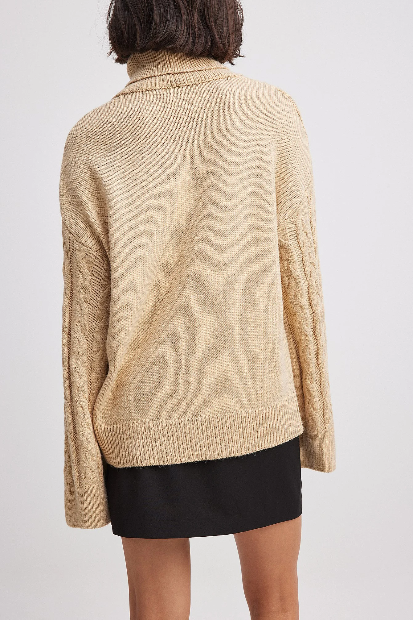 Strickpullover mit Rollkragen und Zopfmuster