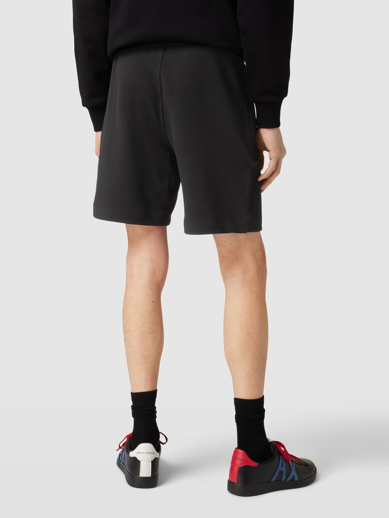 Sweatshorts mit Label-Patch in schwarz
