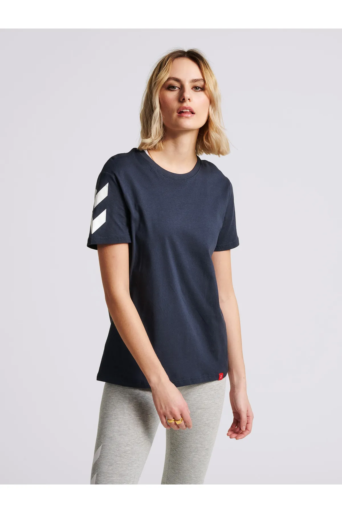 hummel  hmlLEGACY CHEVRON T-SHIRT