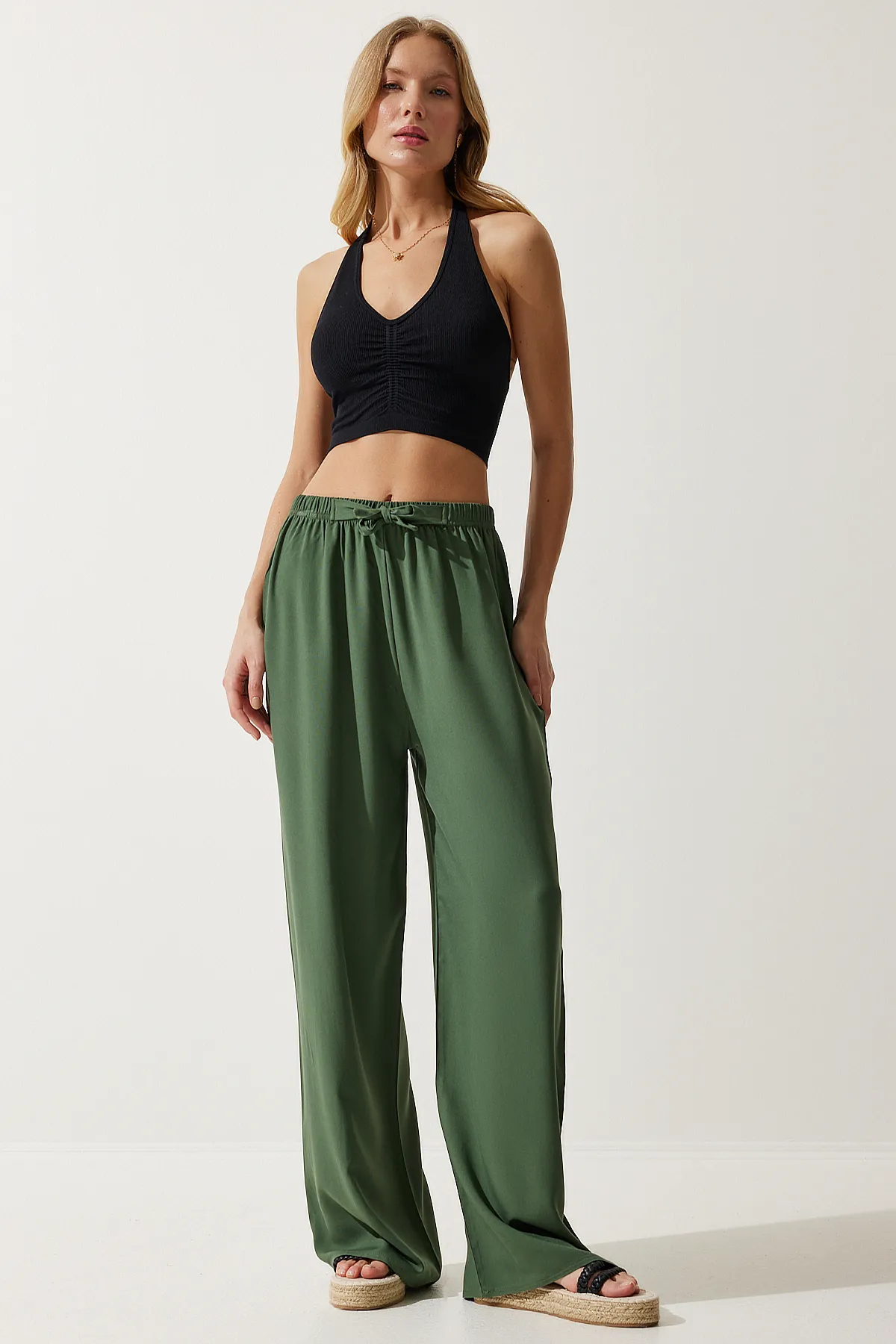 Happiness İstanbul  Khakifarbene Palazzo-Hose aus Viskose für Damen im Sommer EN00610