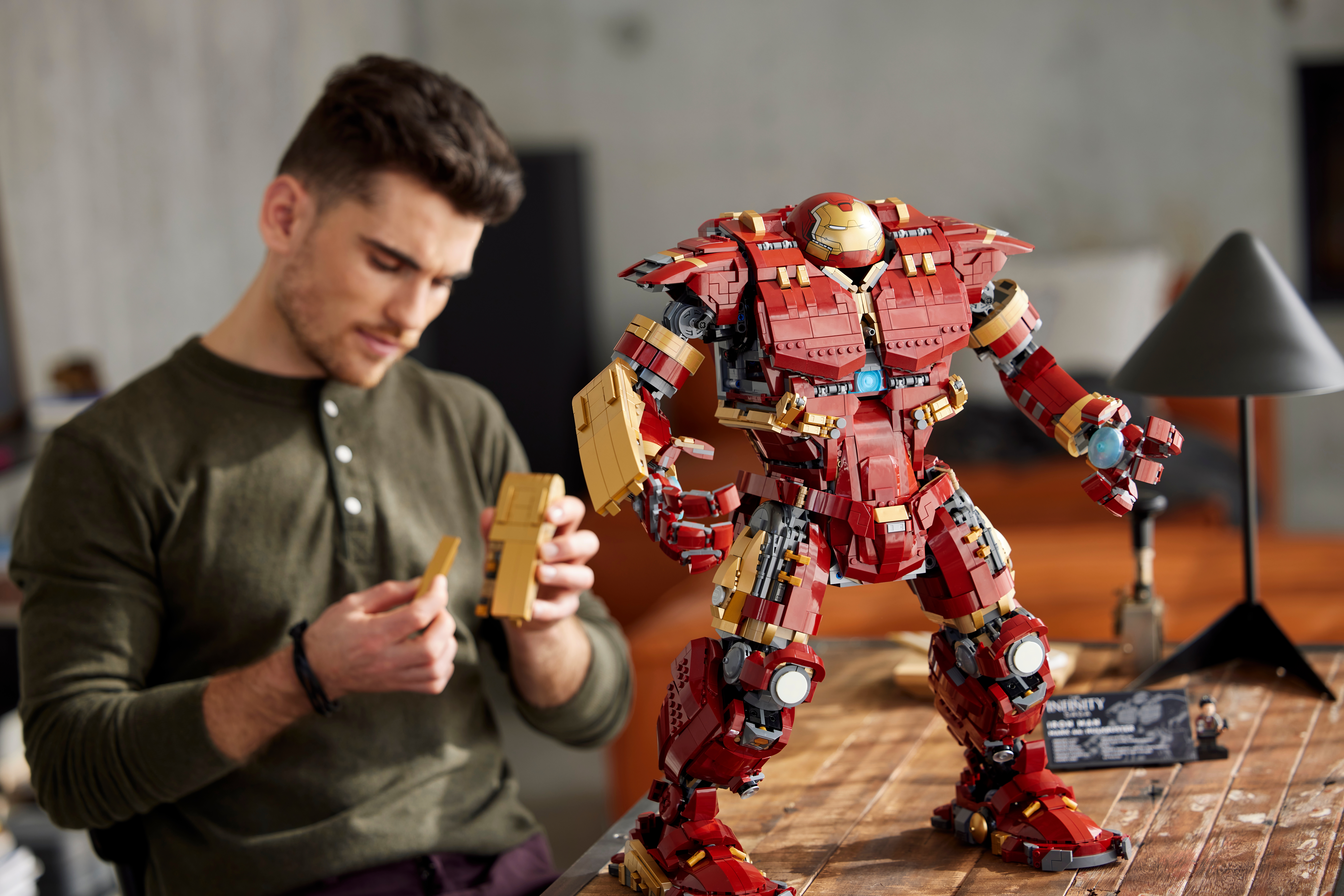 Hulkbuster​ 76210