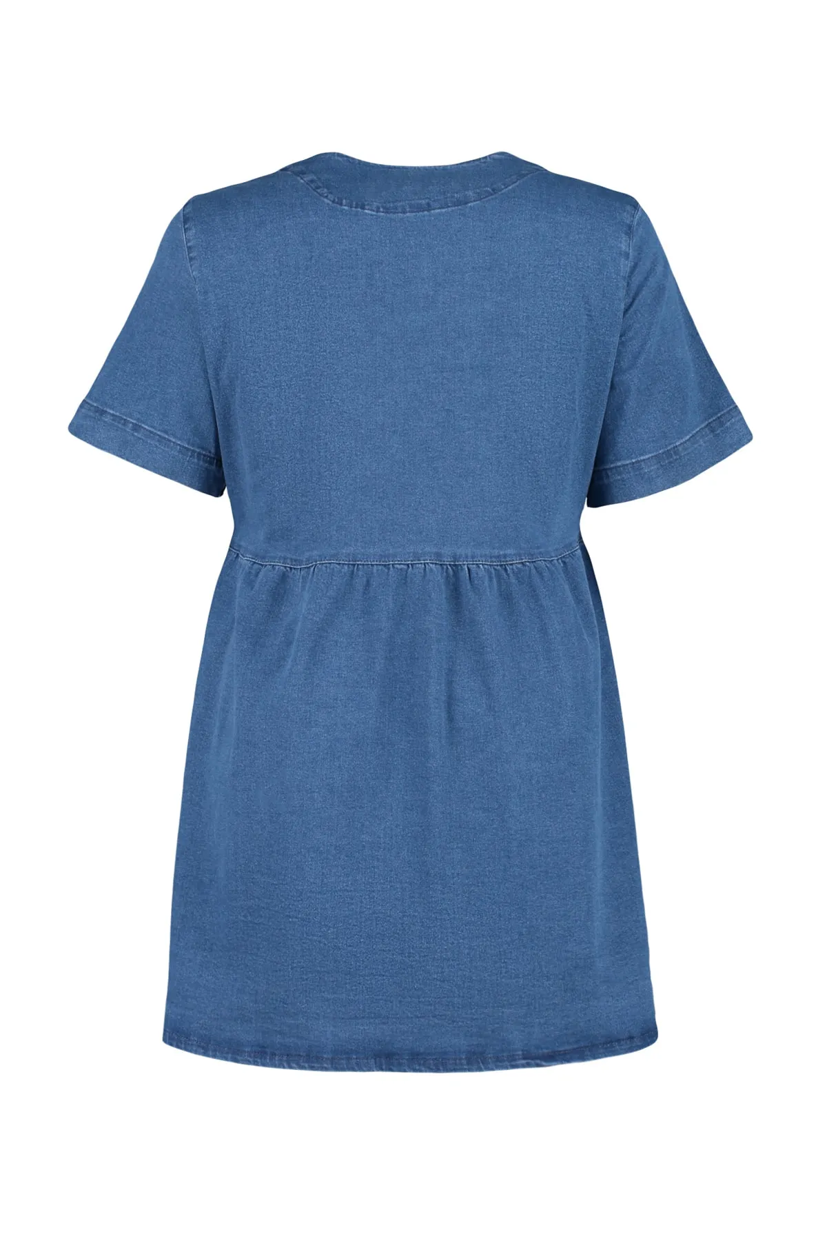 Trendyol Curve  Blaues Jeanskleid mit Taillenöffnung/Skater-V-Ausschnitt TBBSS23AH00078