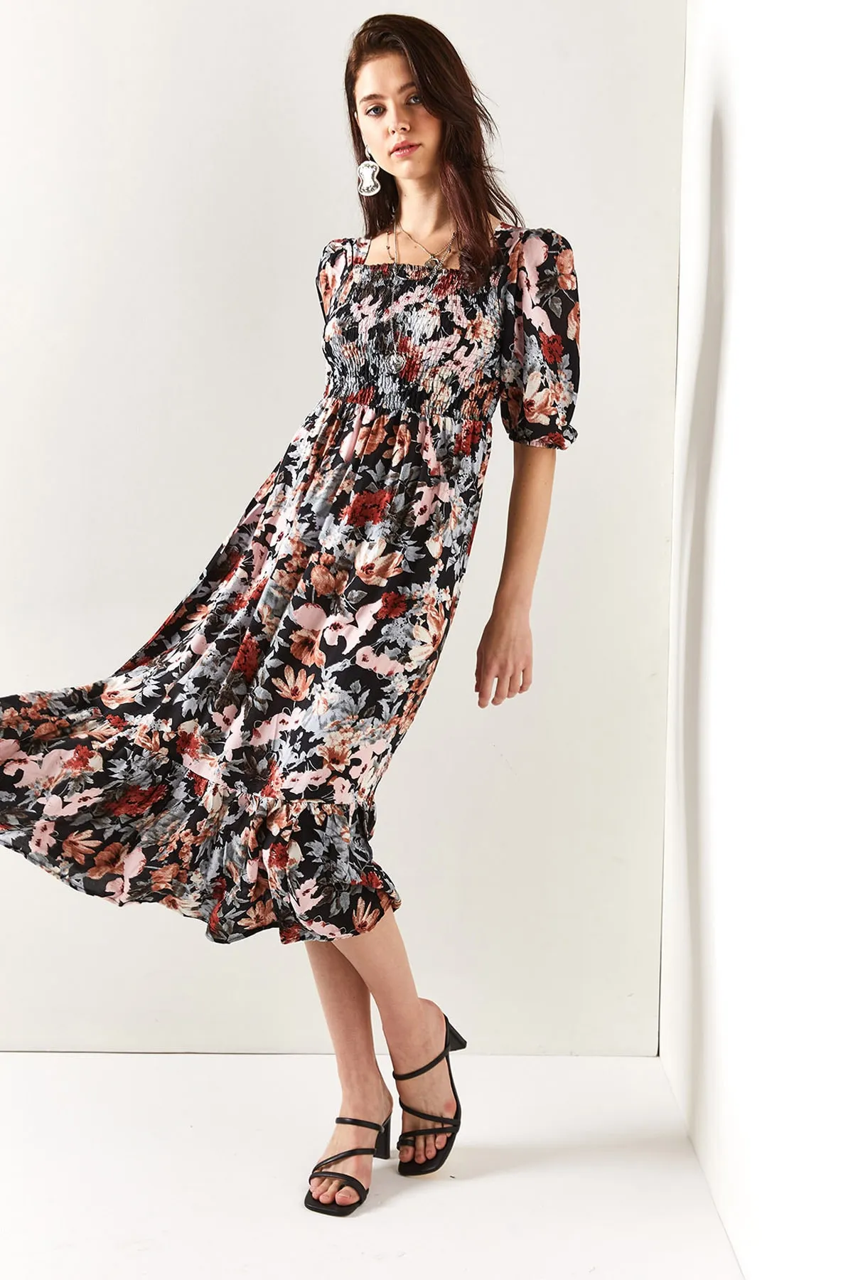 Olalook  Damen-Kleid aus gewebter Viskose in Schwarz mit Puder-Gimped-Motiv ELB-19001483