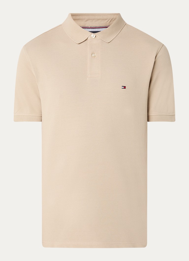 Polo Tommy Hilfiger Core de corte regular, confeccionada em piqué de algodão com bordado do logotipo.