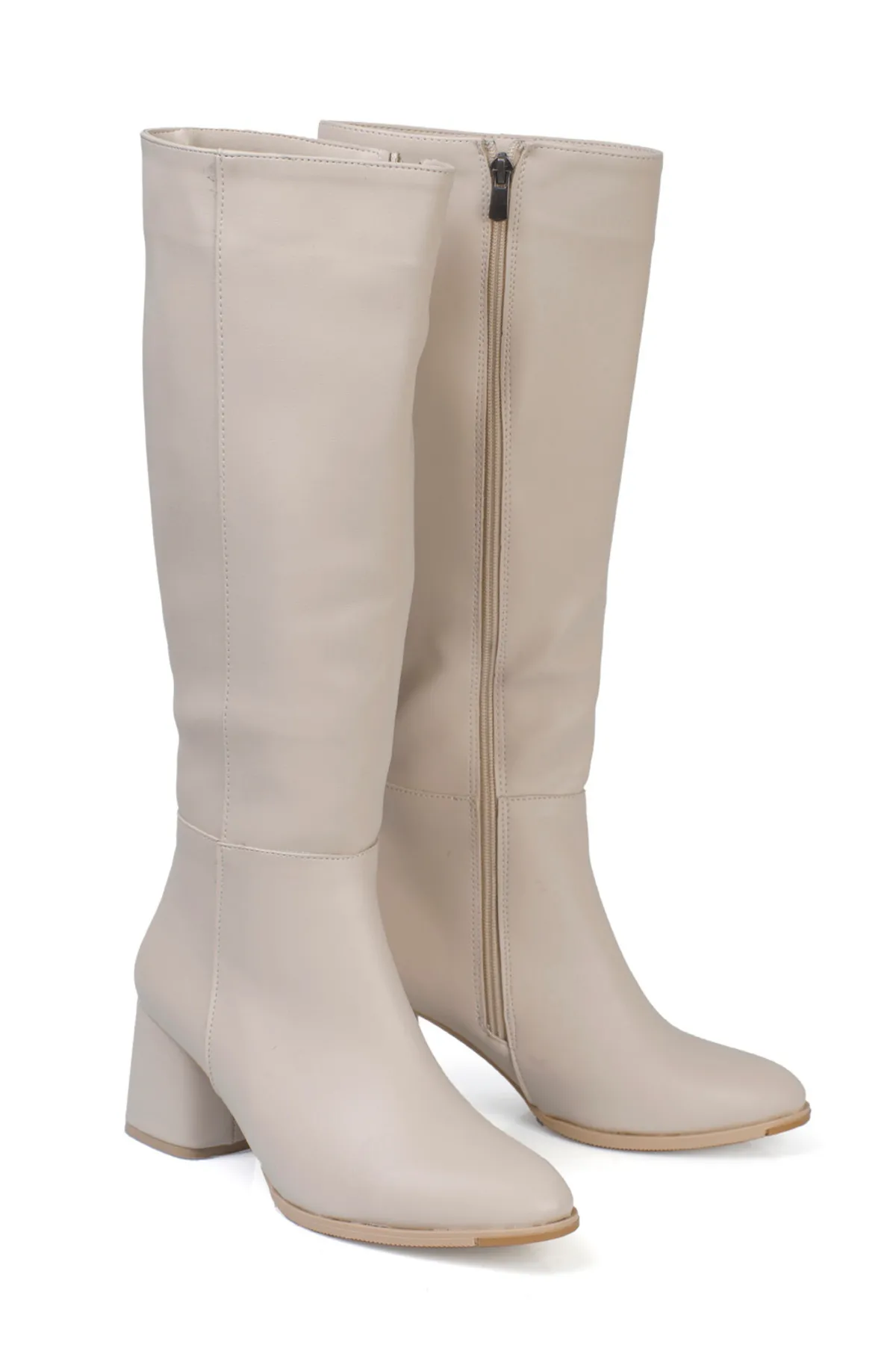 Capone Outfitters  Damenstiefel mit ovaler Spitze und seitlichem Reißverschluss und Absatz