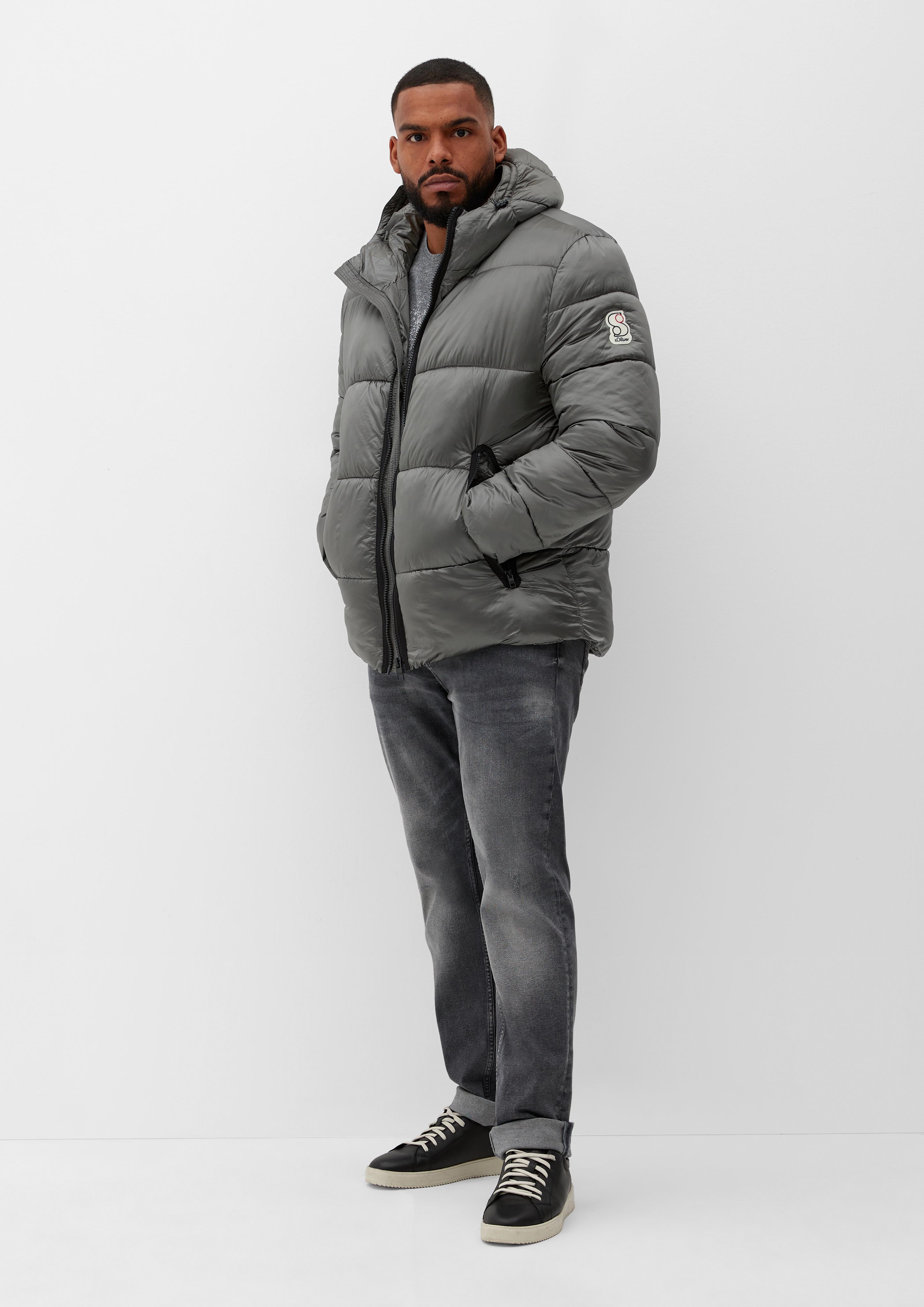 Steppjacke mit Logo-Applikation  2128196-0025