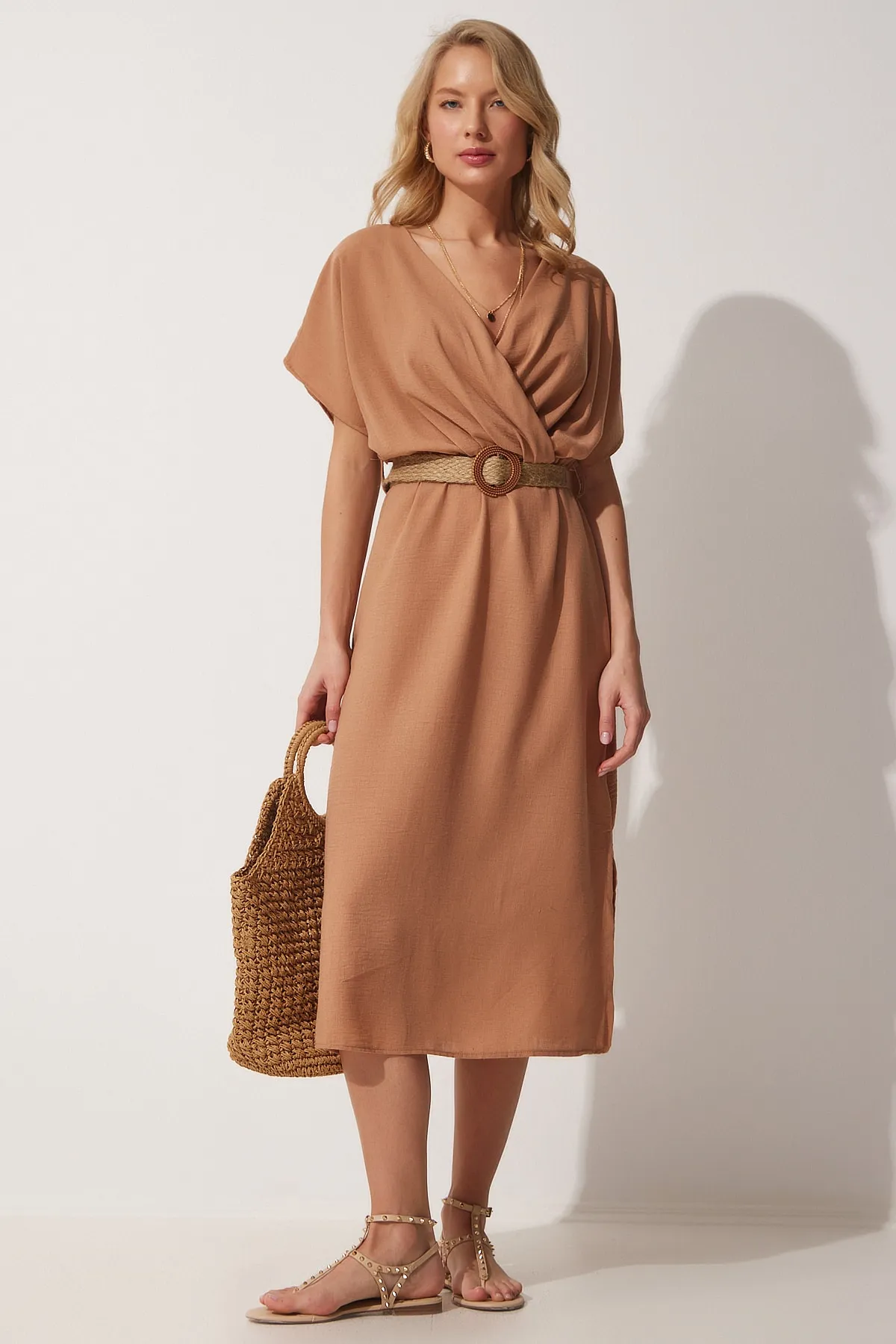 Happiness İstanbul  Sommer-Ayrobin-Kleid für Damen mit Biskuitstrohgürtel und Gürtel ZH00022