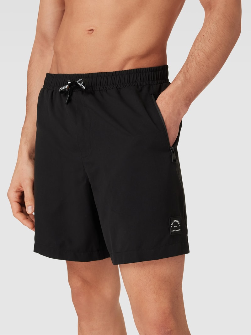 Badehose mit Label-Patch in schwarz