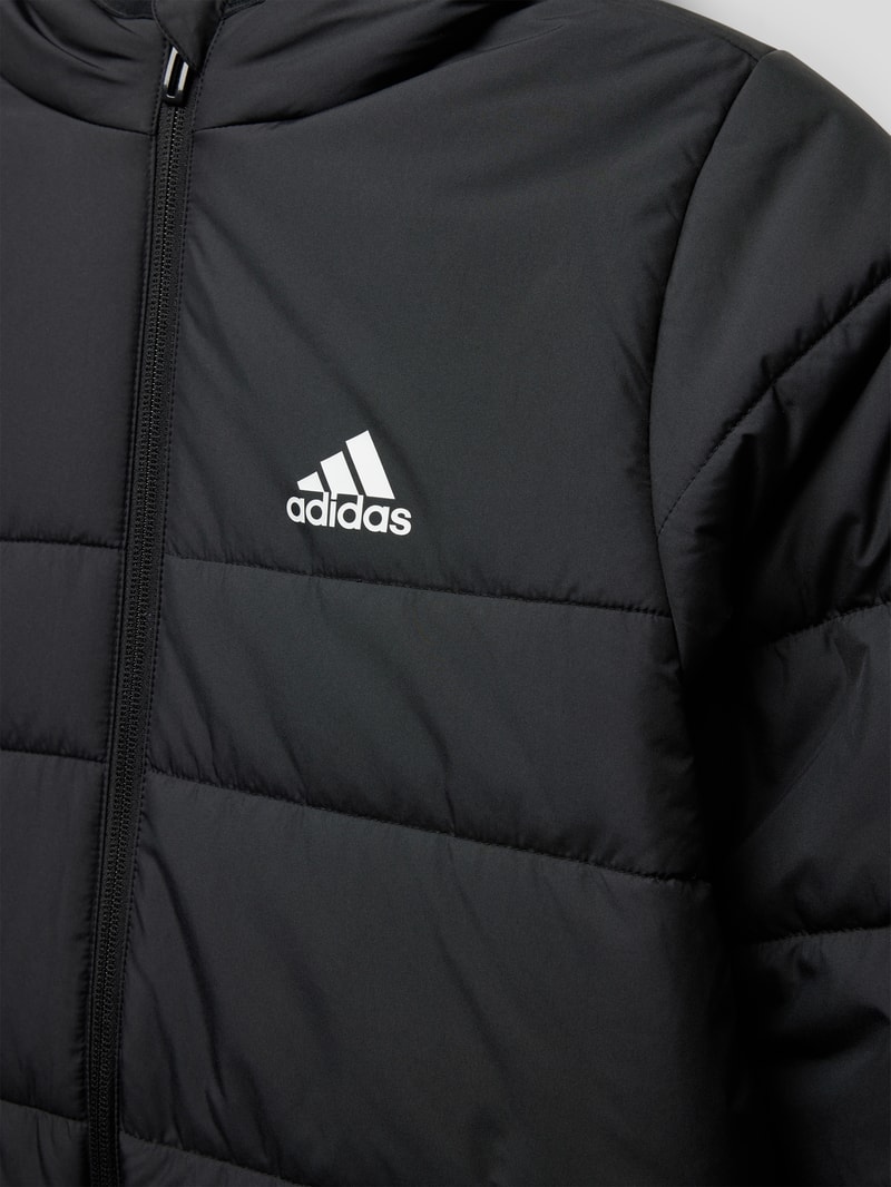 Steppjacke mit Label-Print in schwarz
