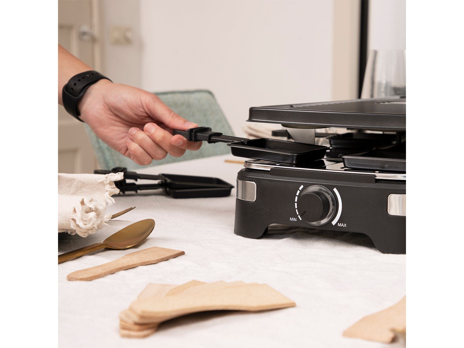 PRINCESS Raclette, Gerät Tischgrill 2-10 Personen geriffelte Grillplatte Camping geeignet