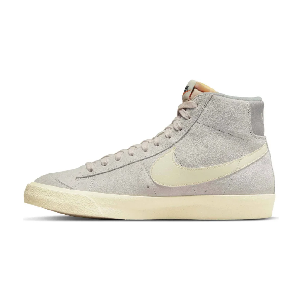 Nike Blazer Mid 77 Premium DM0178-001 / grau