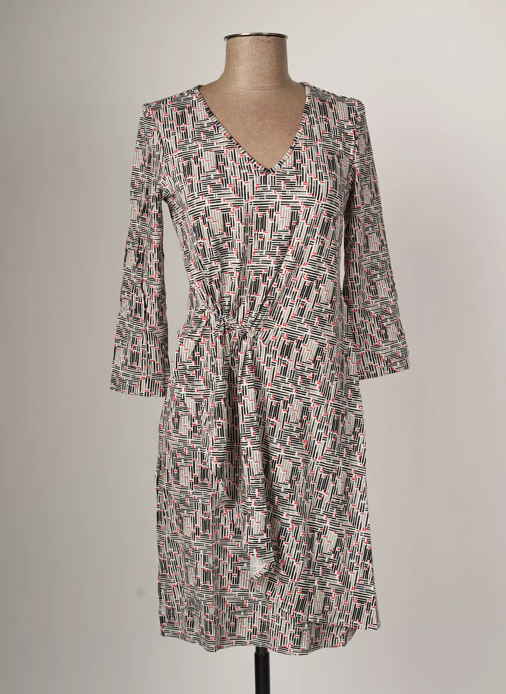 Areline Robes Courtes Femme couleur rouge