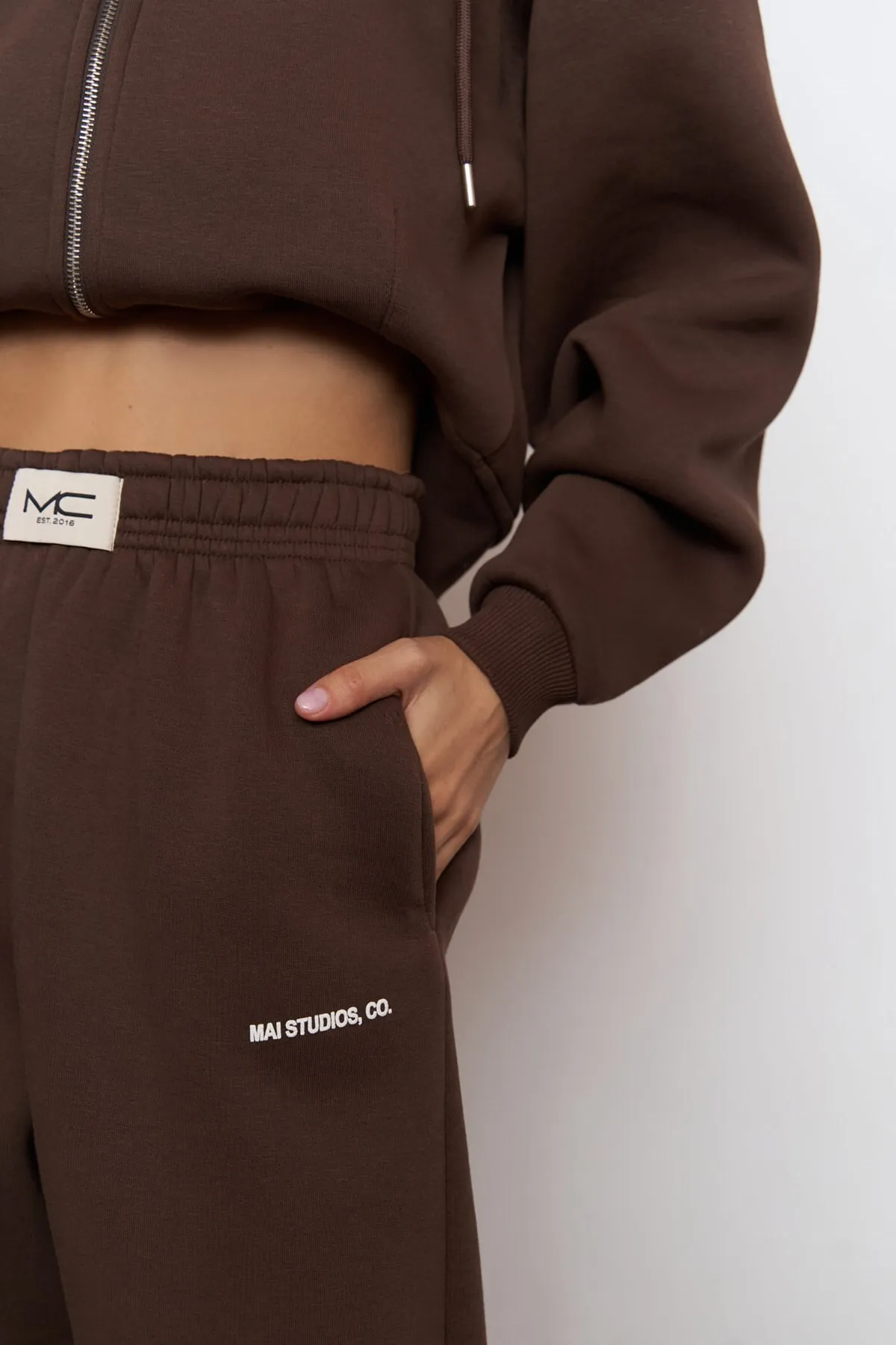 MAİ COLLECTİON  Studios Crop Brown-Trainingsanzug-Set