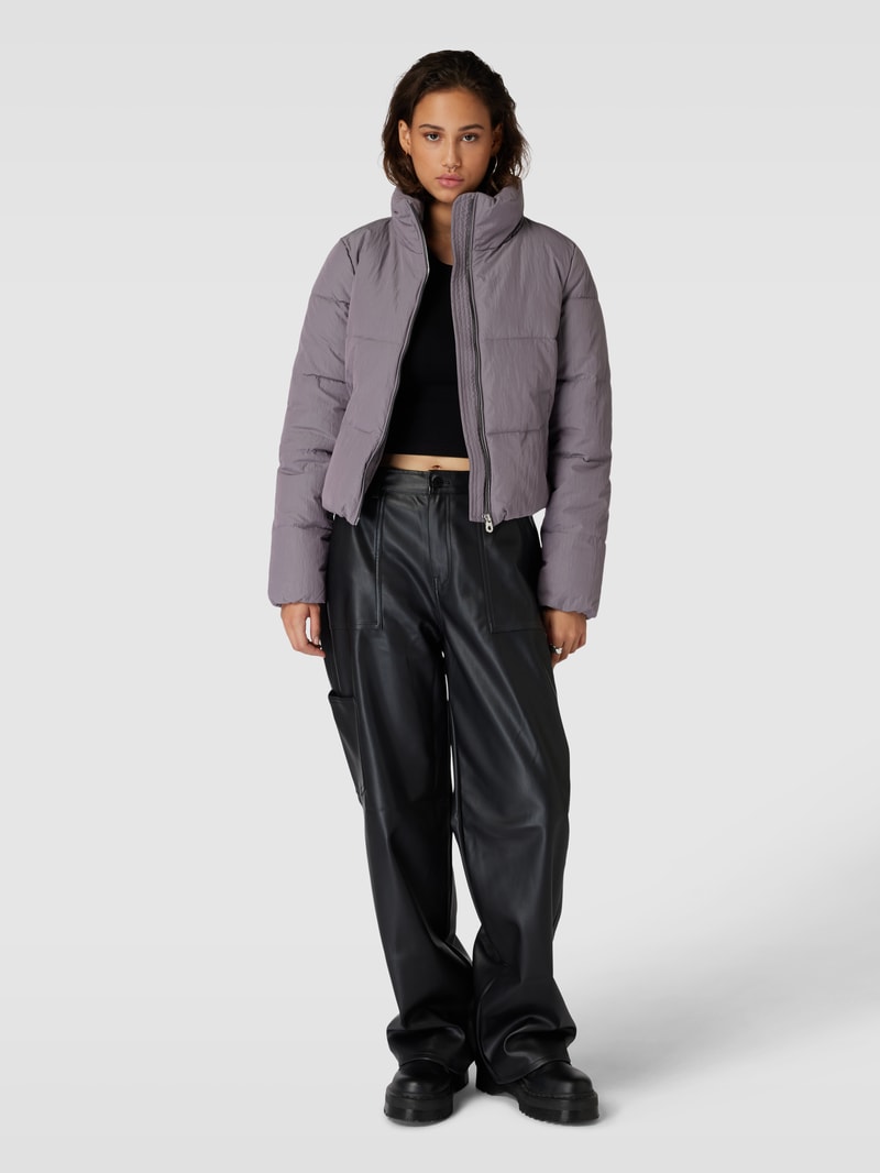 Steppjacke mit Stehkragen Modell 'ONLDOLLY' in graphit