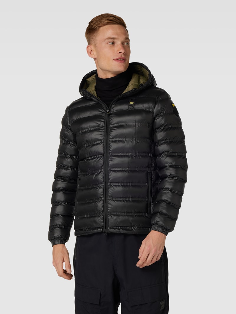 Steppjacke mit Label-Detail in schwarz