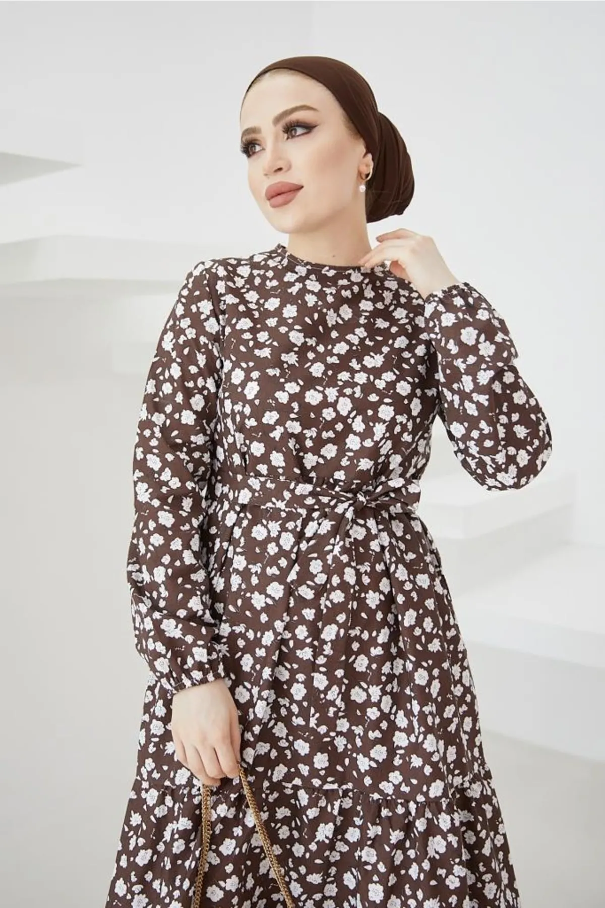benguen  400 Kleid mit Gänseblümchenmuster Braun