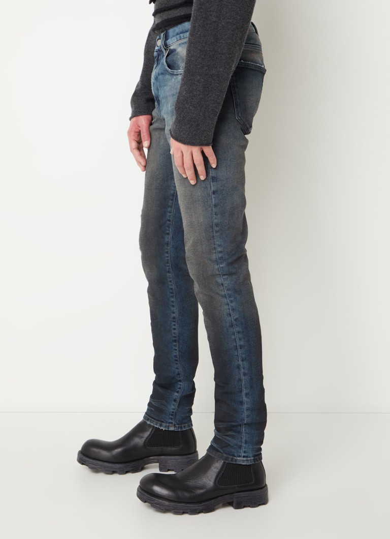 Diesel 2019 D-Strukt -pillifarkut, joissa tumma pesu