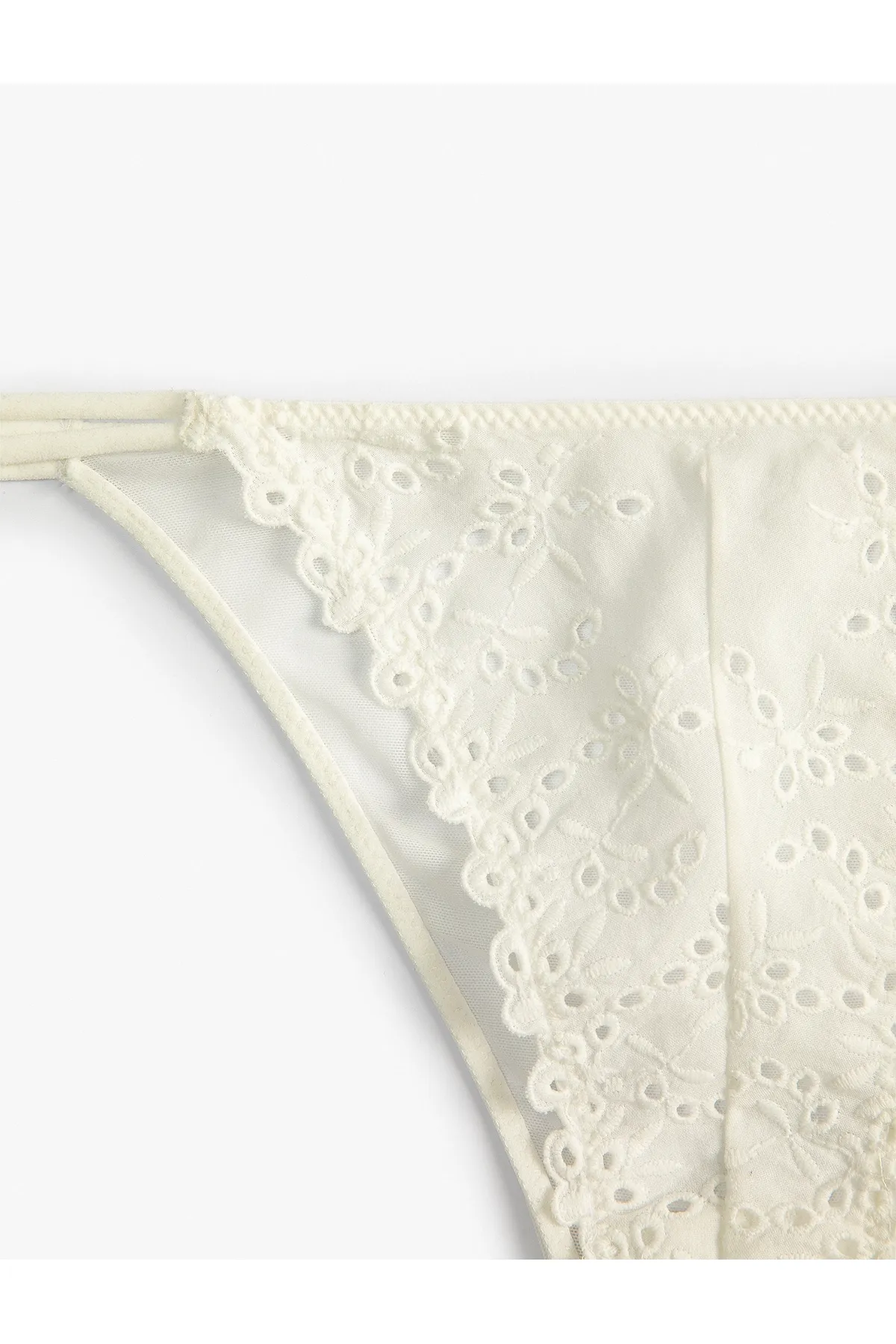 Koton  Baumwoll-Slip mit doppelter Paspelierung und Stickerei