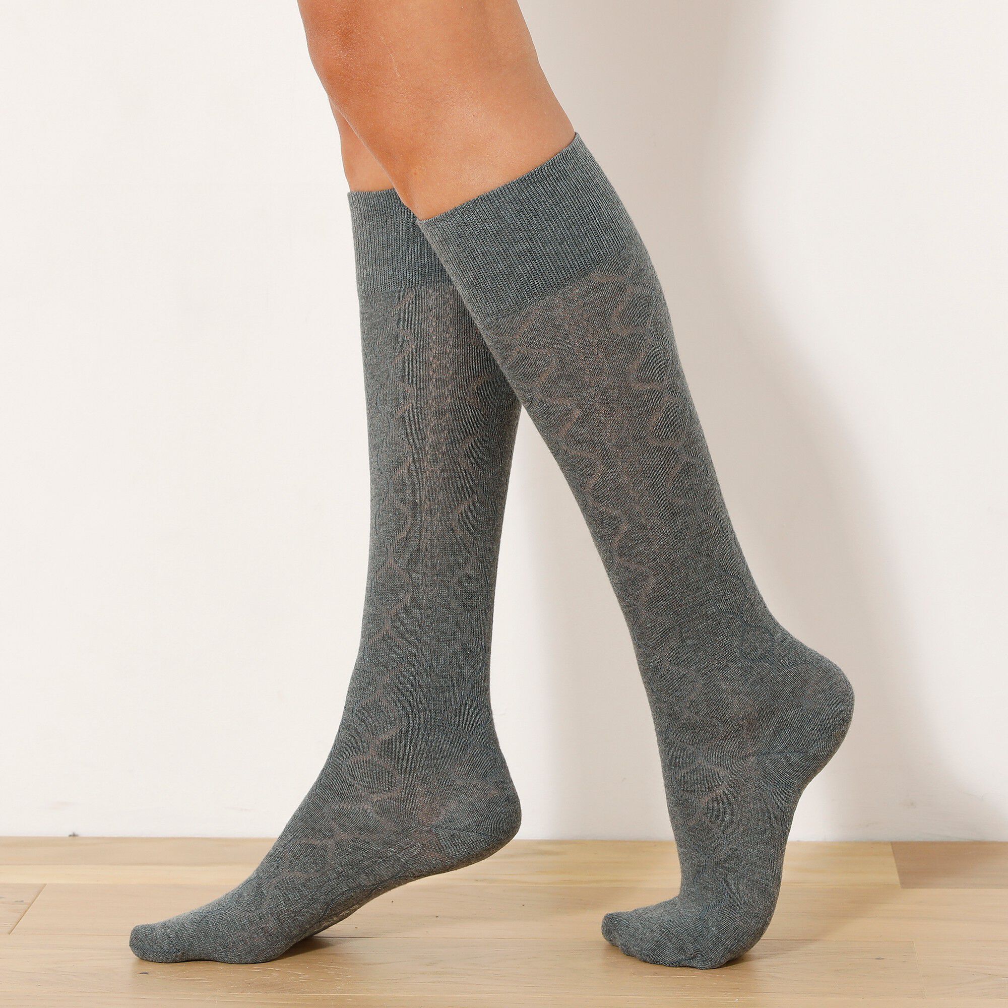 Chaussettes hautes en maille torsadée unie