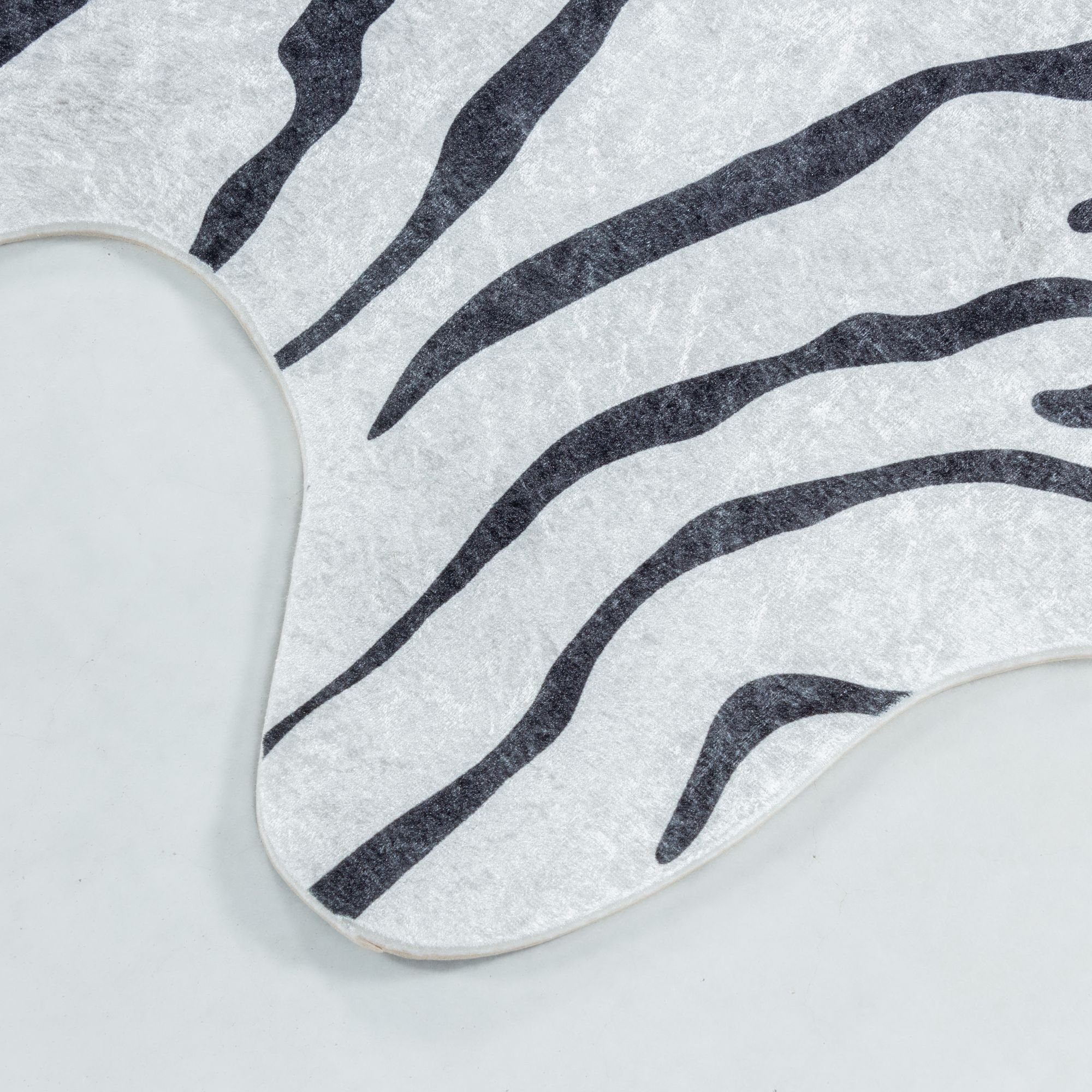 Fellteppich Tigerfell imitat, Carpetsale24, Rund, Höhe: 7 mm, Fellteppich Kuhfell Tigerfell imitat Digitaldruck Waschbar Rutschfest