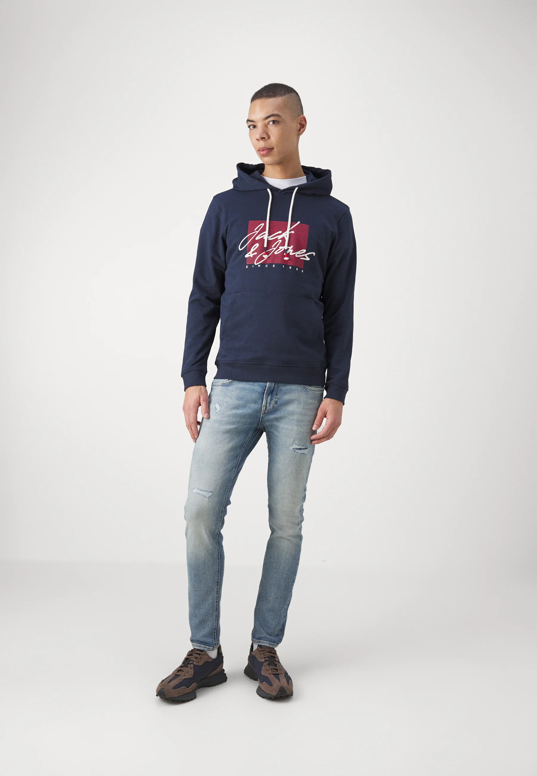 Sudadera con capucha Jack & Jones JJZURI