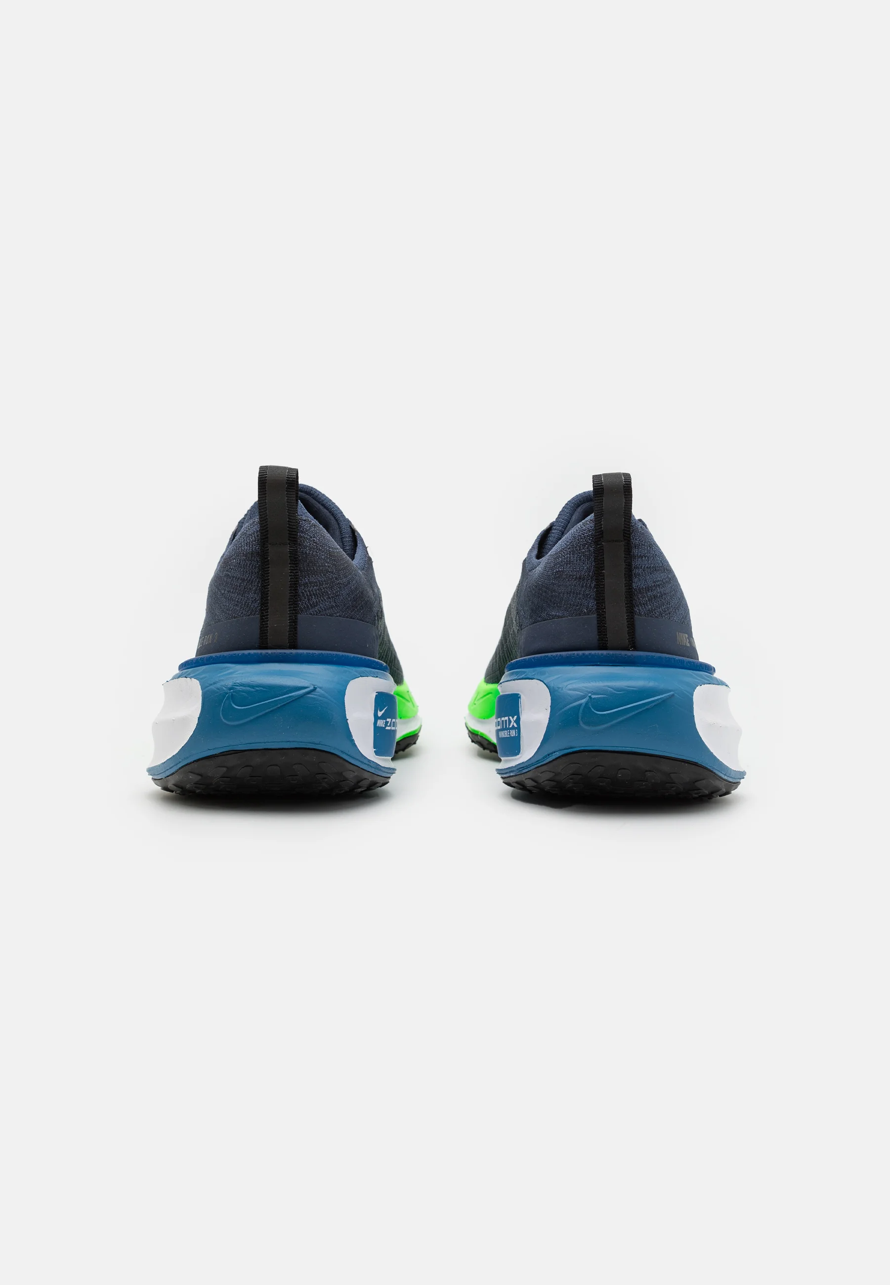 Nike Performance ZOOMX INVINCIBLE RUN FK 3 - Zapatillas de running neutras