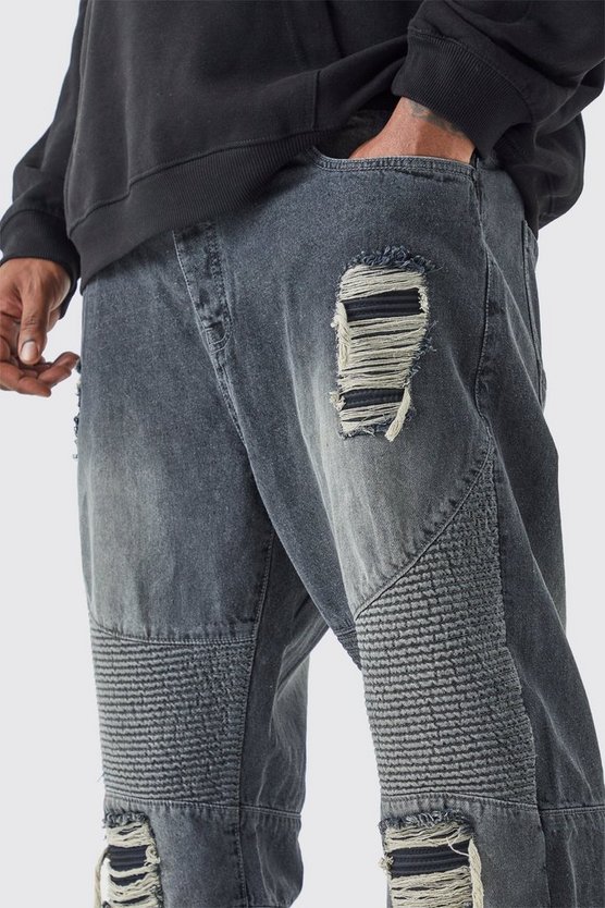 Plus zerrissene Bikerjeans mit geradem Bein