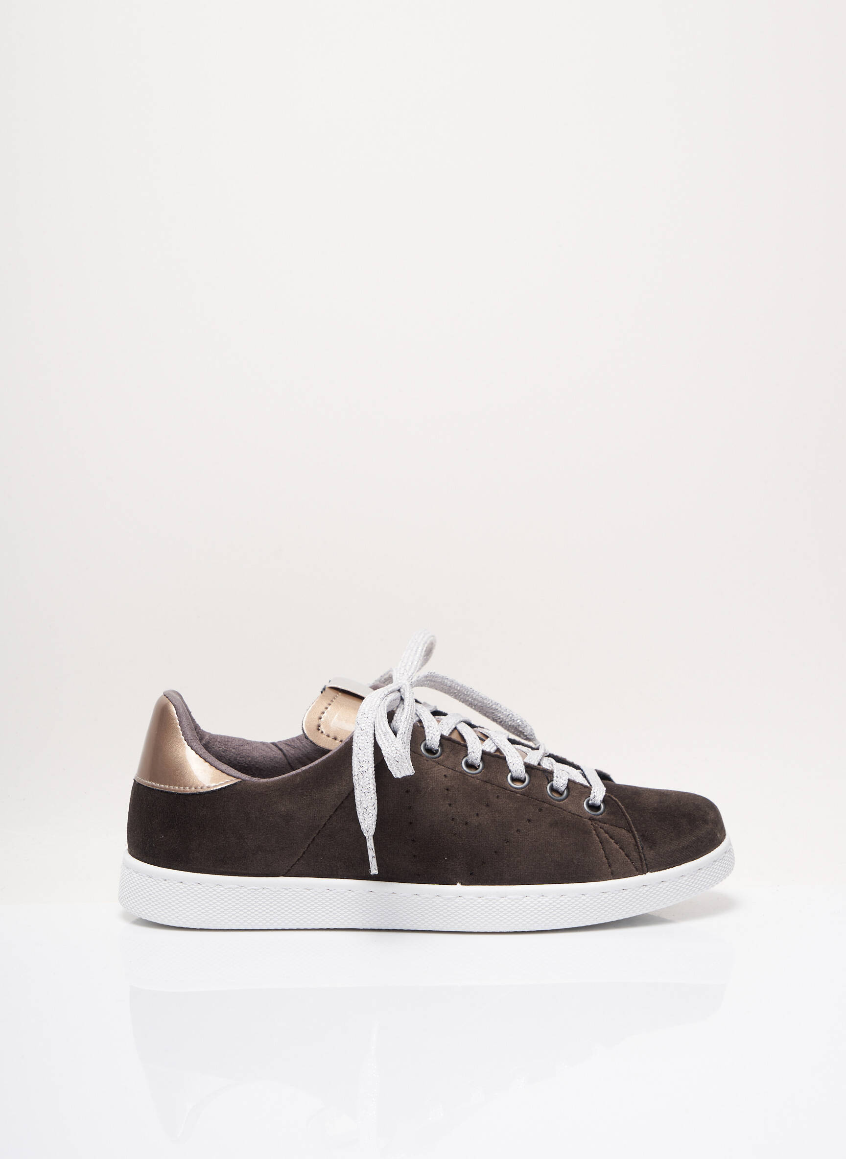 Victoria Baskets Femme couleur gris
