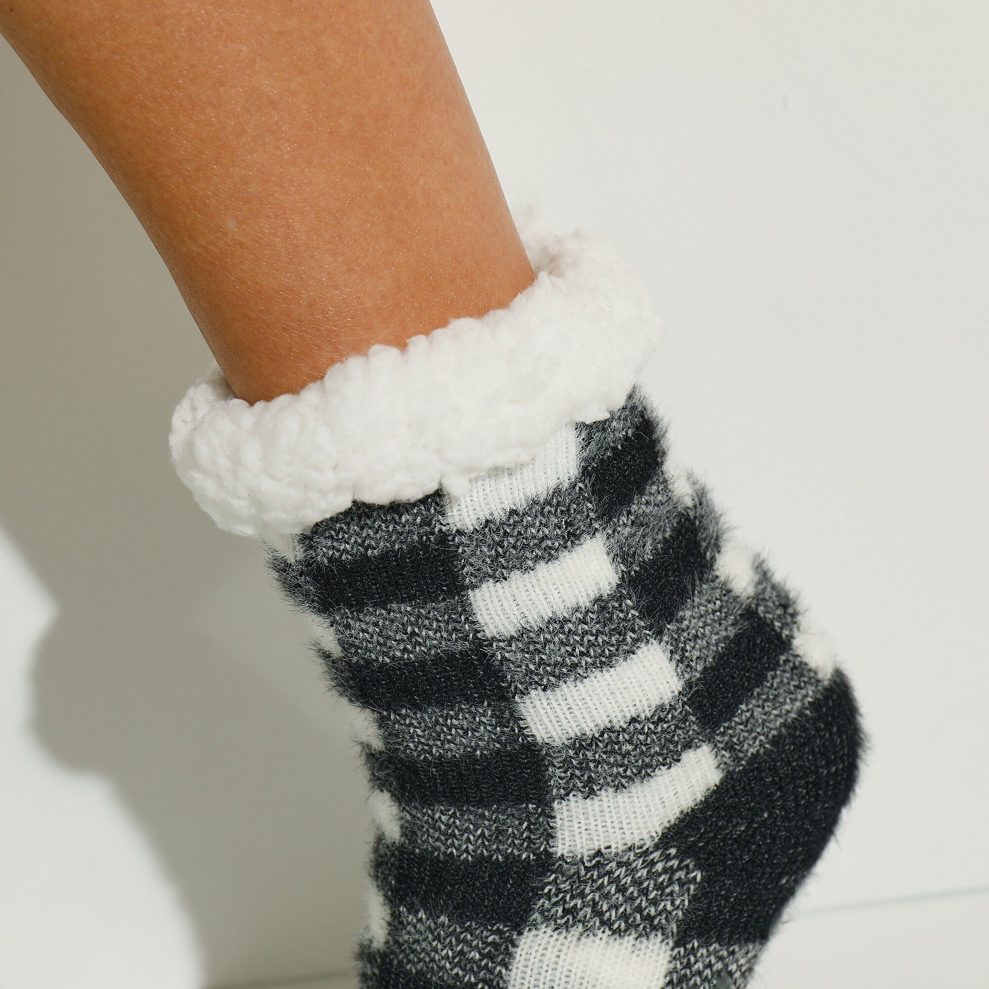 Chaussons-chaussettes fourrés antidérapants