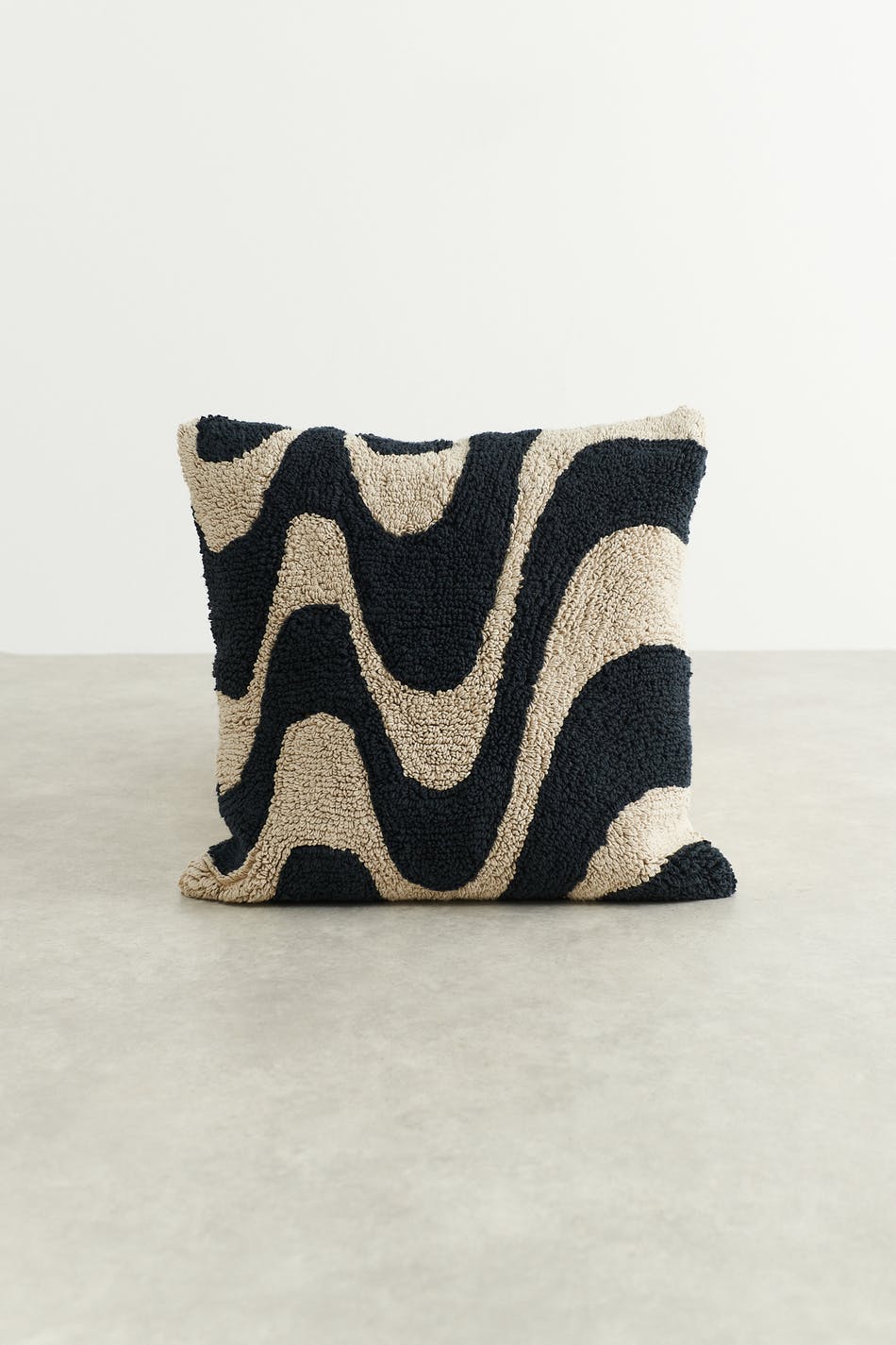 Structured cushion cover